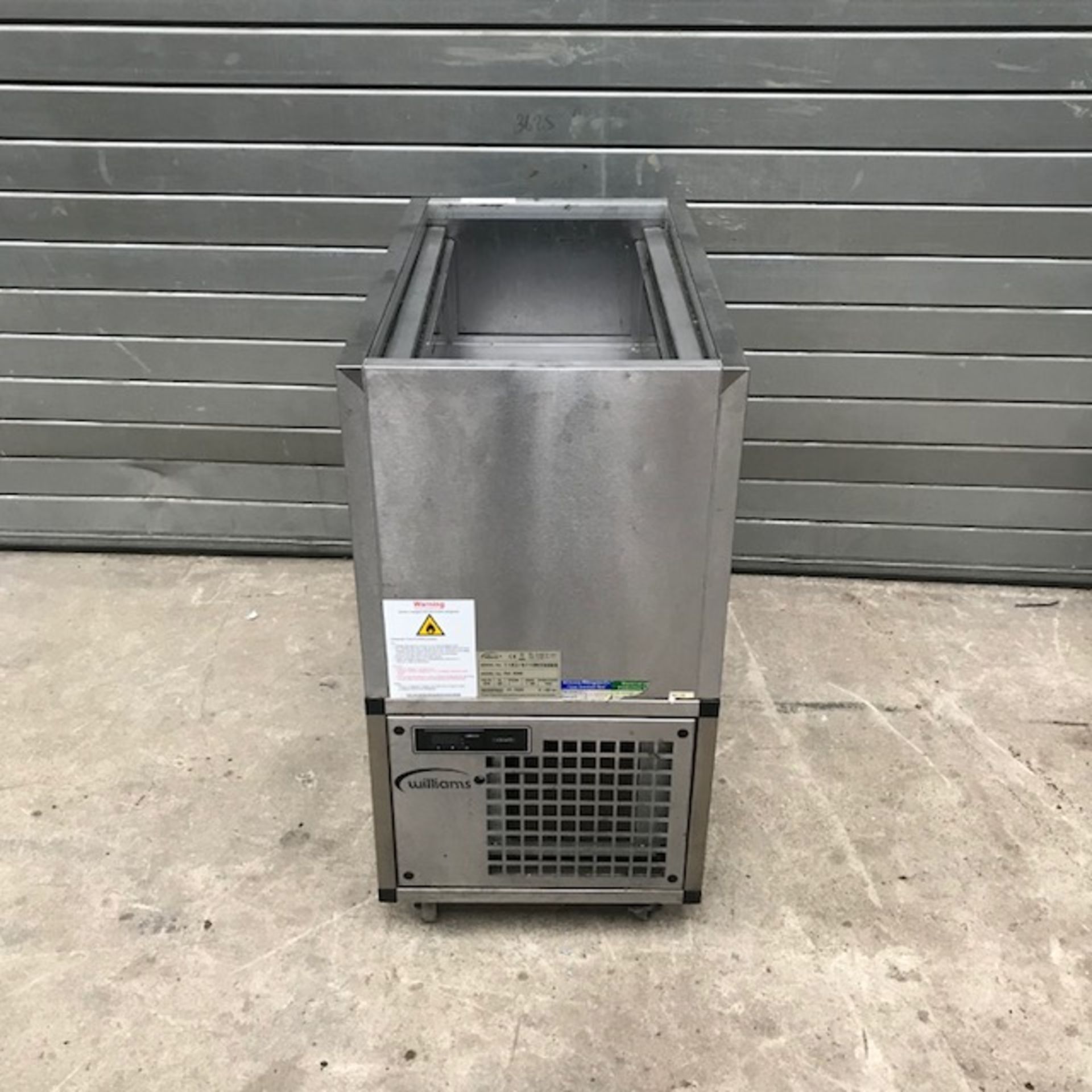 Williams PW4 R290 Chilled Prep Top The PW4 mobile refrigerated prep well is the perfect solution for