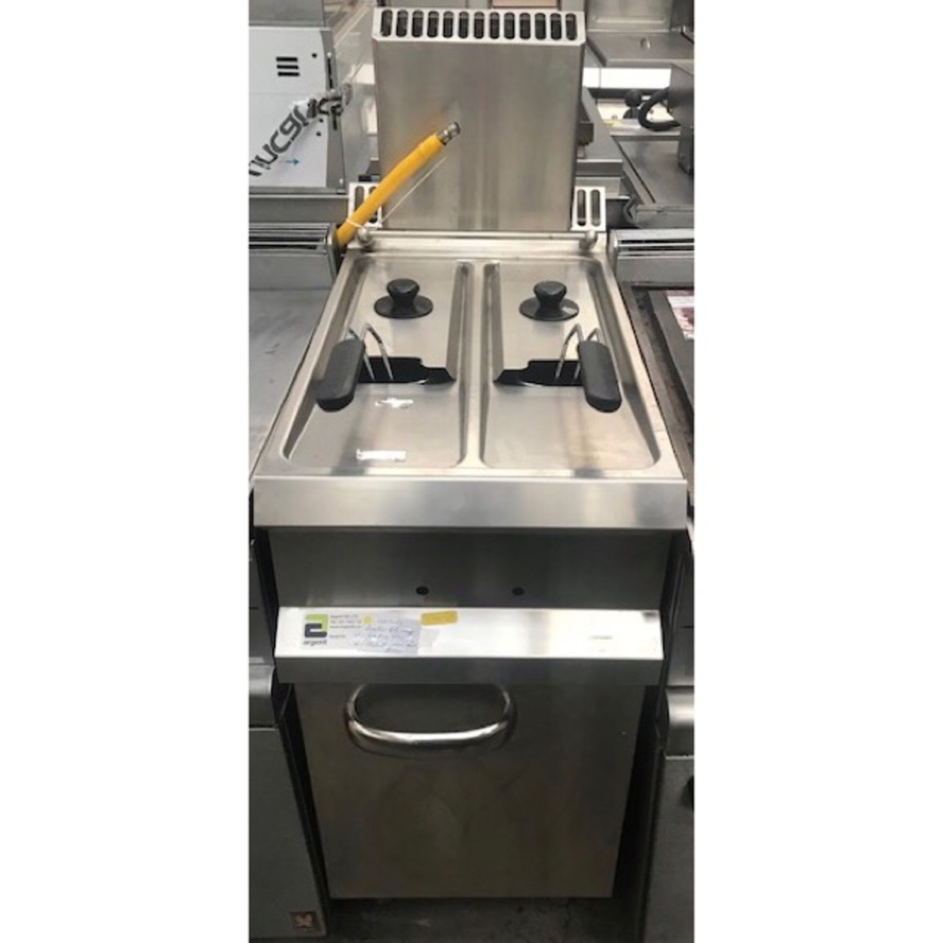 Hobart HCSGF4772V Twin Tank Gas Fryer The Hobart 700 of gas counter top fryers with safety - Image 2 of 2