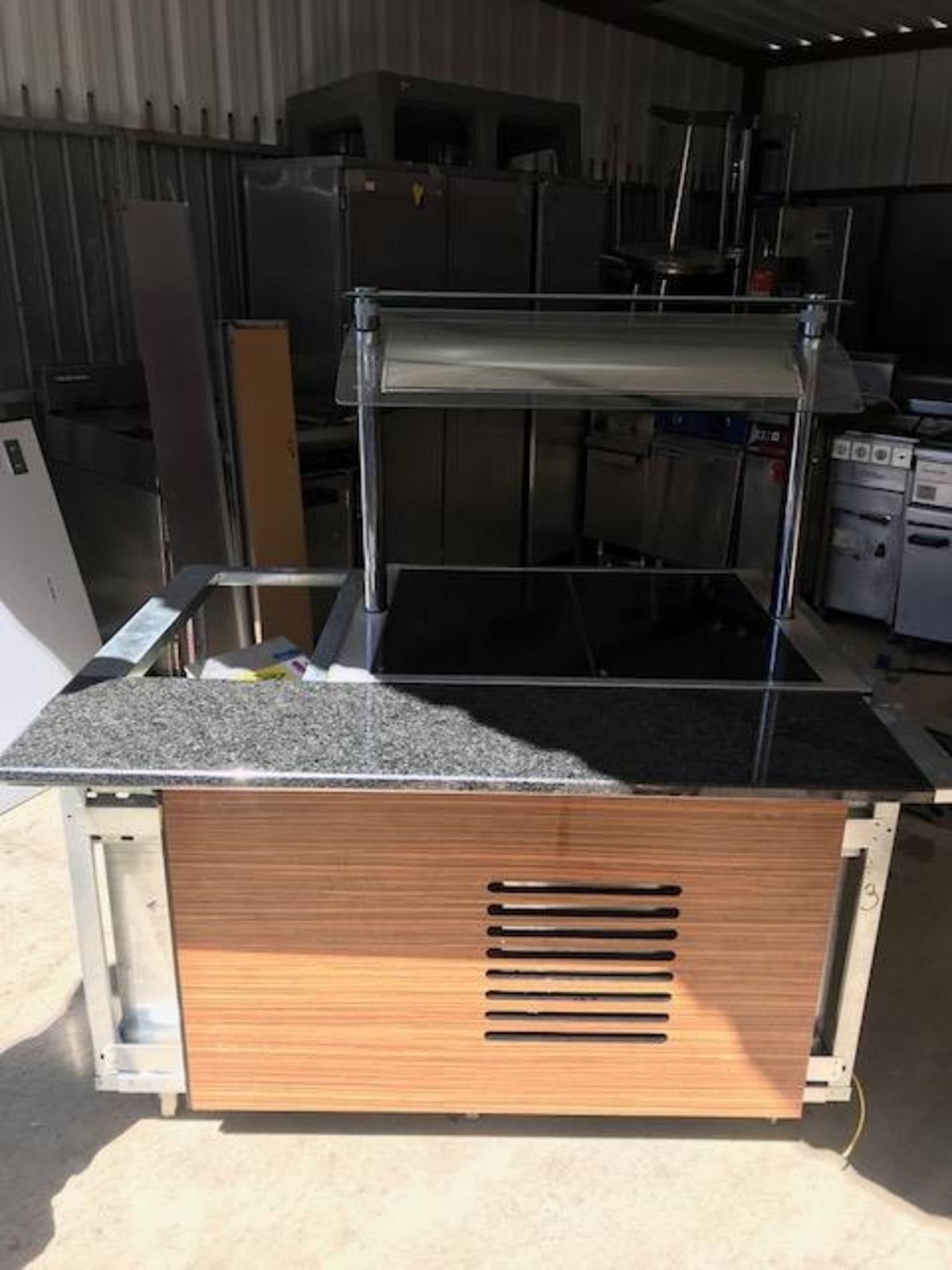 Heated and chilled display unit heated and chilled display unit. Also sold individually at £1550 for