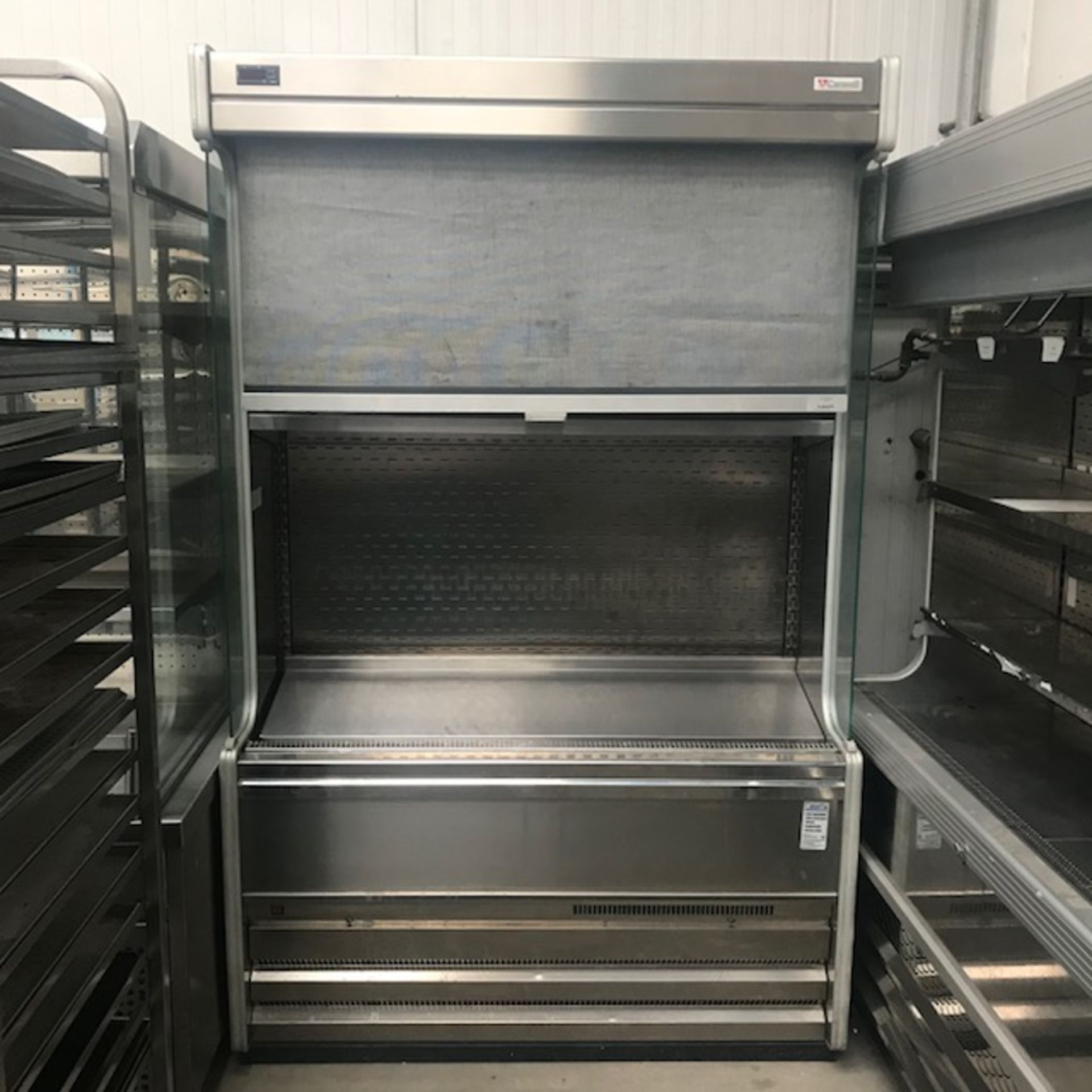 Caravell Grab and go unit with night-blind Stainless steel coated, 3 shelf grab and go unit with