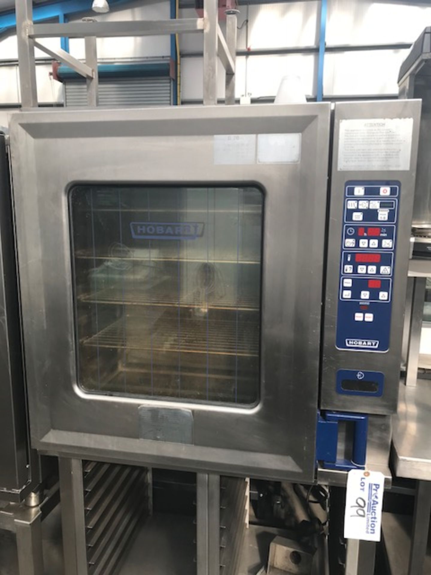 Hobart CSD1013G 10 Grid Combination oven Natural Gas  This 10 Grid combi oven comes from Hobart
