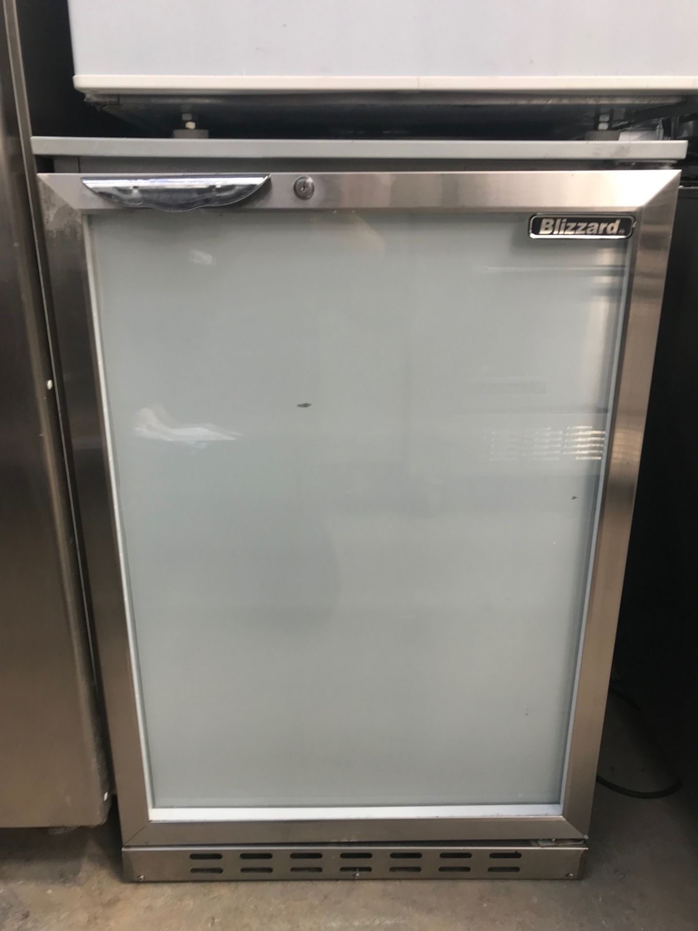 Blizzard Bz-bar1ss Single door Back bar counter Back Bar Chiller Glass doors that can hold 130 - Image 2 of 2