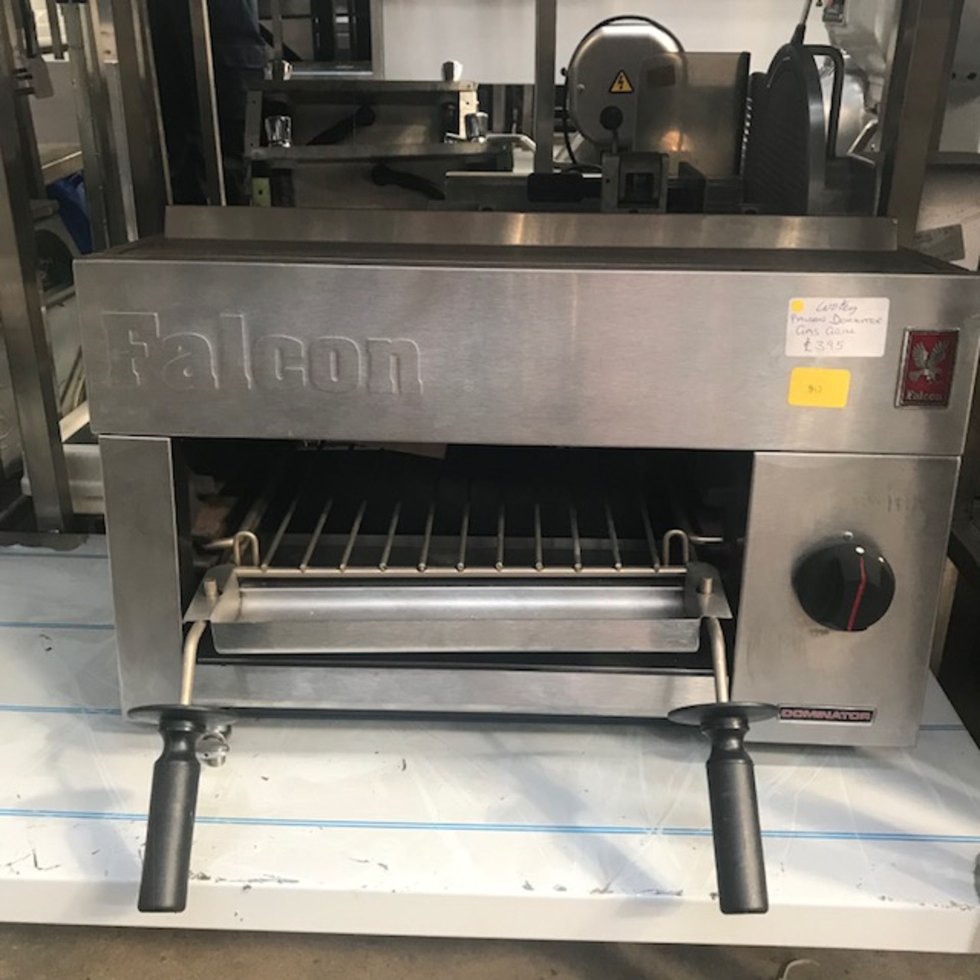 Falcon G2502 Gas grill You are looking at a heavy duty, high output Falcon Gas Grill G2502. This - Image 2 of 2