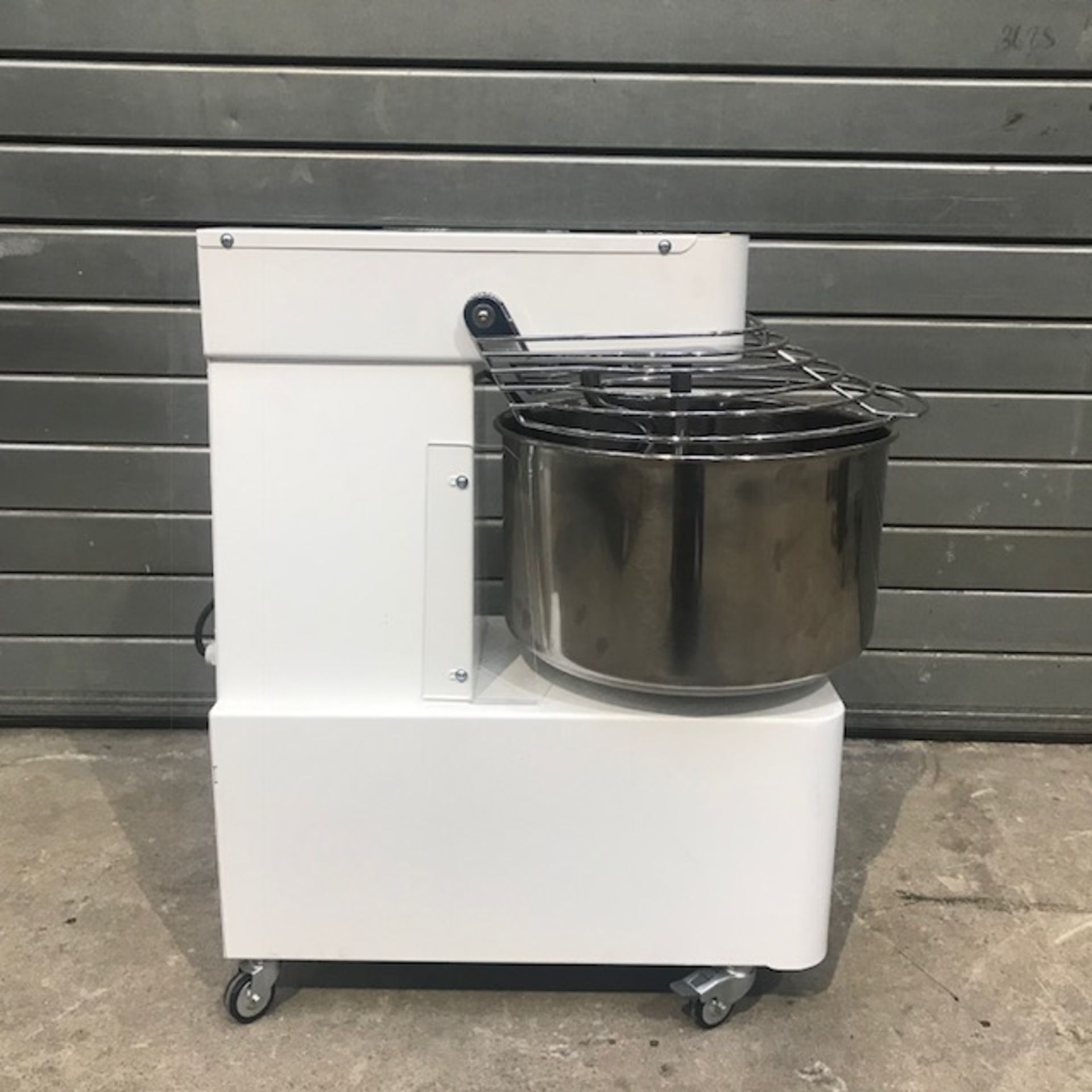 Prisma food IBM20 Spiral mixer The spiral mixer is the ideal equipment for pizzerias, pastry- shops, - Image 3 of 3