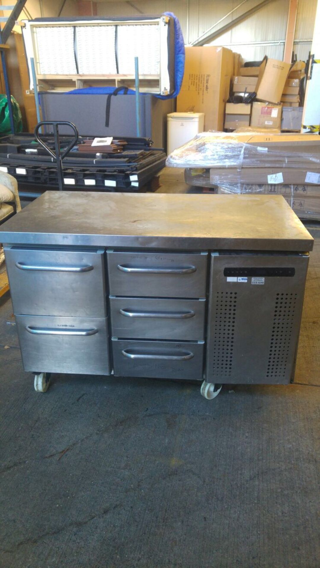 Gram  K 1407 CSG A 2D/3D 2 door counter chiller The refrigerator table Gastro 07 K1407 can be used