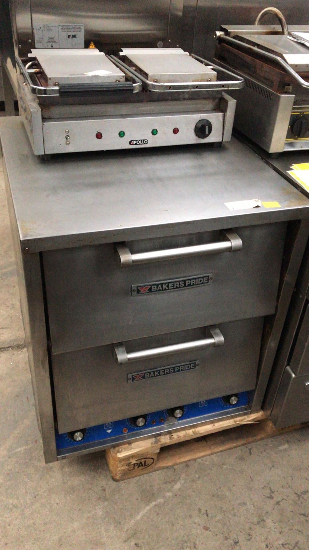 Bakers pride P46S 4 Deck pizza oven with 4 shelves 2 doors The Bakers Pride® model P46S oven - Image 2 of 2