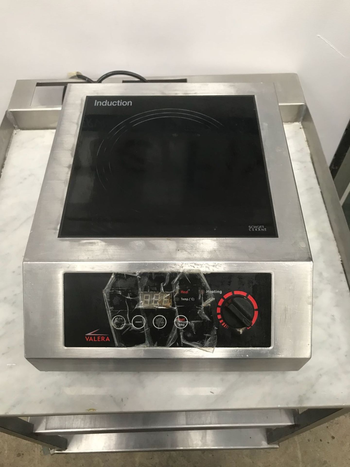 Valera CT35A Counter Top Induction Hob Ideal for commercial kitchens, the CT35A induction hob is a