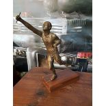 Sculpture - Bronzed Resin Sport Man RS-06 Objets d'Art Decorative Accessories Carton Size 26 x 20