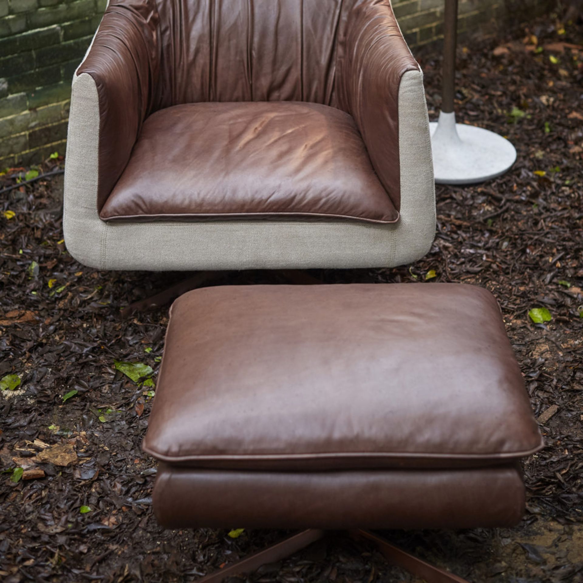 Bleu Nature Waki Footstool – F318 Iroquois Chocolate And Brushed Copper 64 x 55 x 42 cm RRP £1195