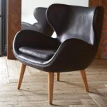 Simba Chair Sioux Black Leather The Simba Chair Is Inspired By 1970’s Design, With A Contrasting