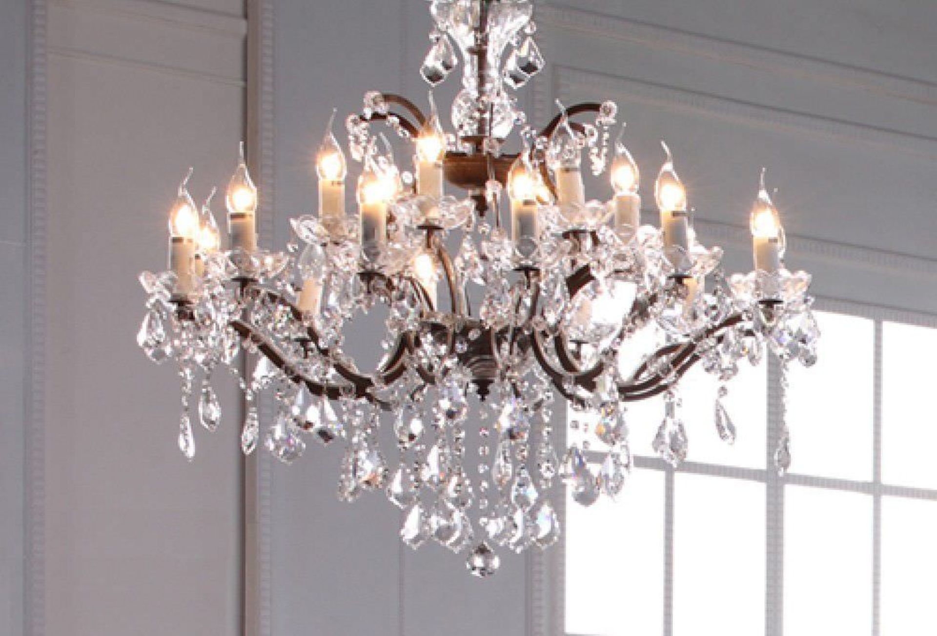 Crystal Chandelier Antique Rust (UK) The Iconic Crystal Chandelier Is A True Testiment To The Design