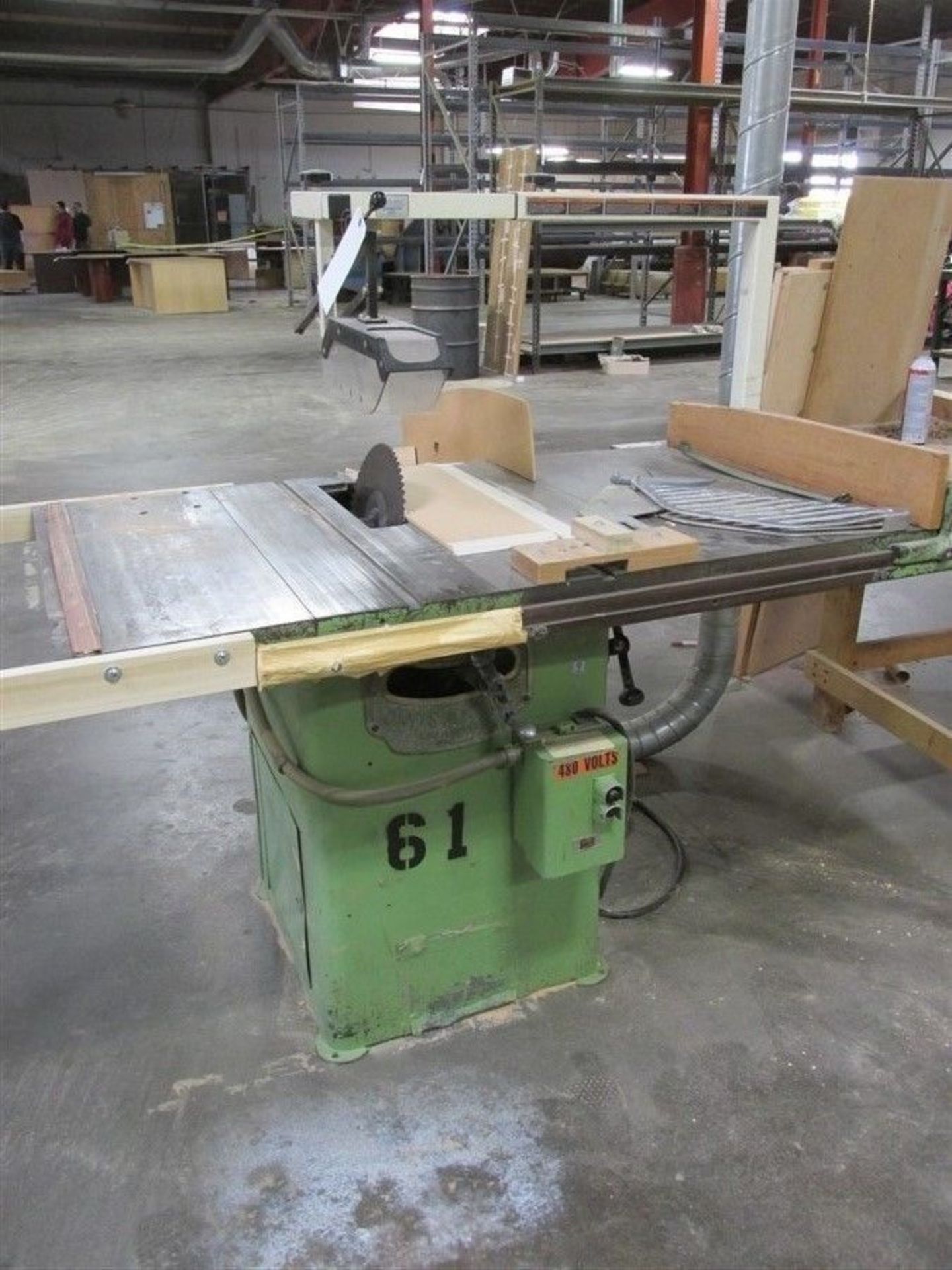 10" DAVIS & WELLS 4 HP TABLE SAW w/ BIESEMEYER BLADE GUARD VOLTAGE: 480 PHASE: 3 AMPS: 7.5 HP: 4 - Image 2 of 6