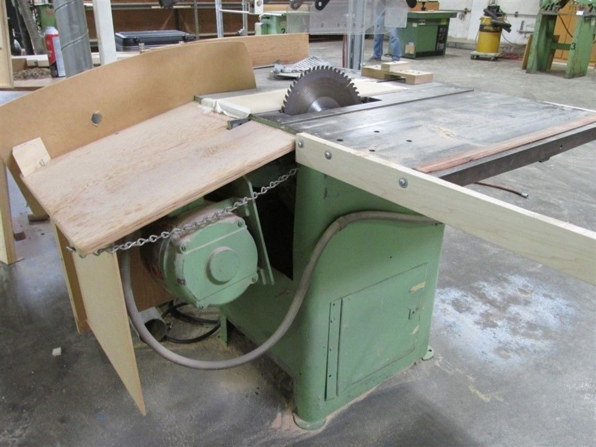 10" DAVIS & WELLS 4 HP TABLE SAW w/ BIESEMEYER BLADE GUARD VOLTAGE: 480 PHASE: 3 AMPS: 7.5 HP: 4 - Image 3 of 6