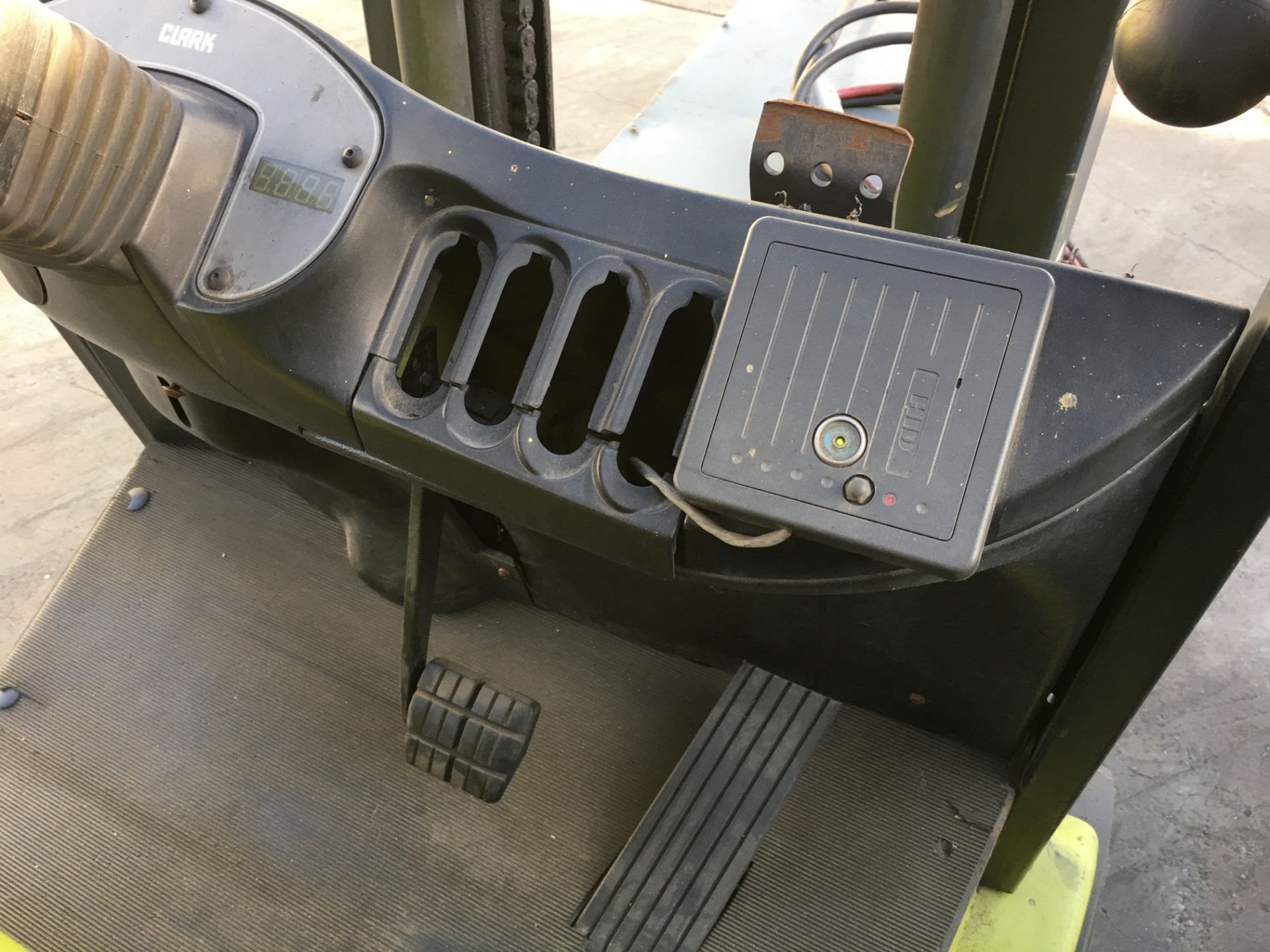 CLARK 4500 LB CAPACITY ELECTRIC FORKLIFT WITH BATTERY CHARGER Loading Fee: 100 - Image 8 of 9