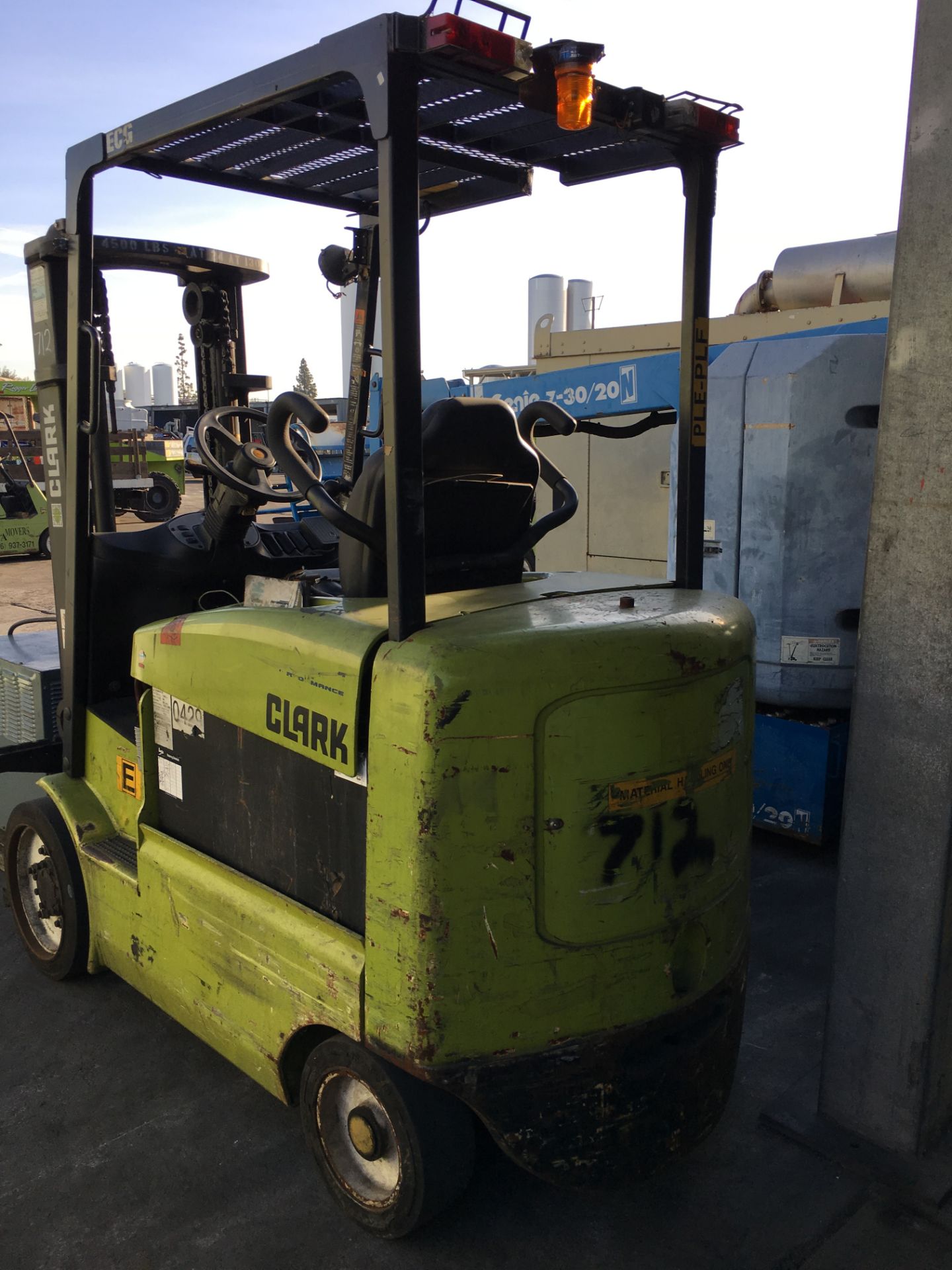 CLARK 4500 LB CAPACITY ELECTRIC FORKLIFT WITH BATTERY CHARGER Loading Fee: 100 - Image 2 of 9