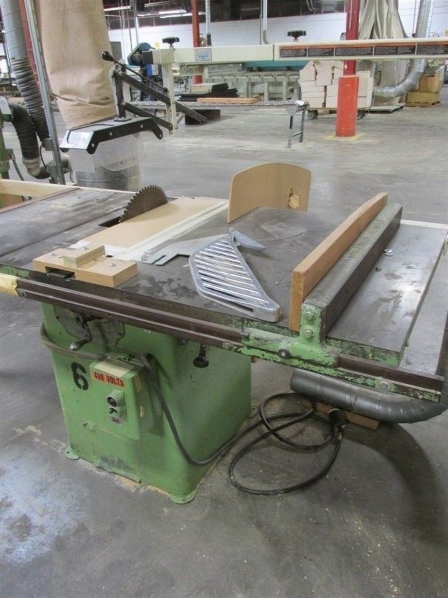 10" DAVIS & WELLS 4 HP TABLE SAW w/ BIESEMEYER BLADE GUARD VOLTAGE: 480 PHASE: 3 AMPS: 7.5 HP: 4