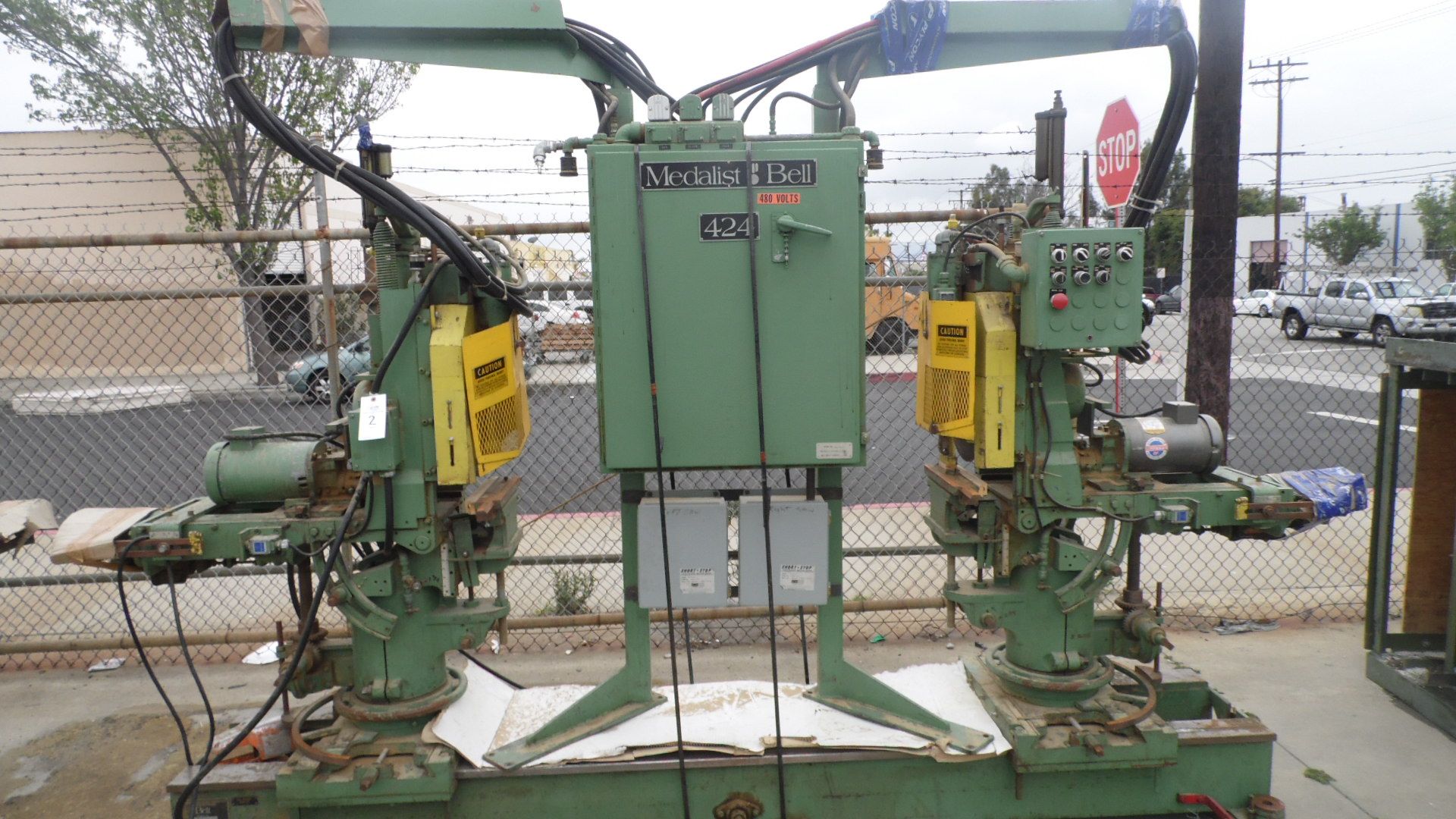 MEDALIST BELL 424B DUAL SAW & BORING MACHINE