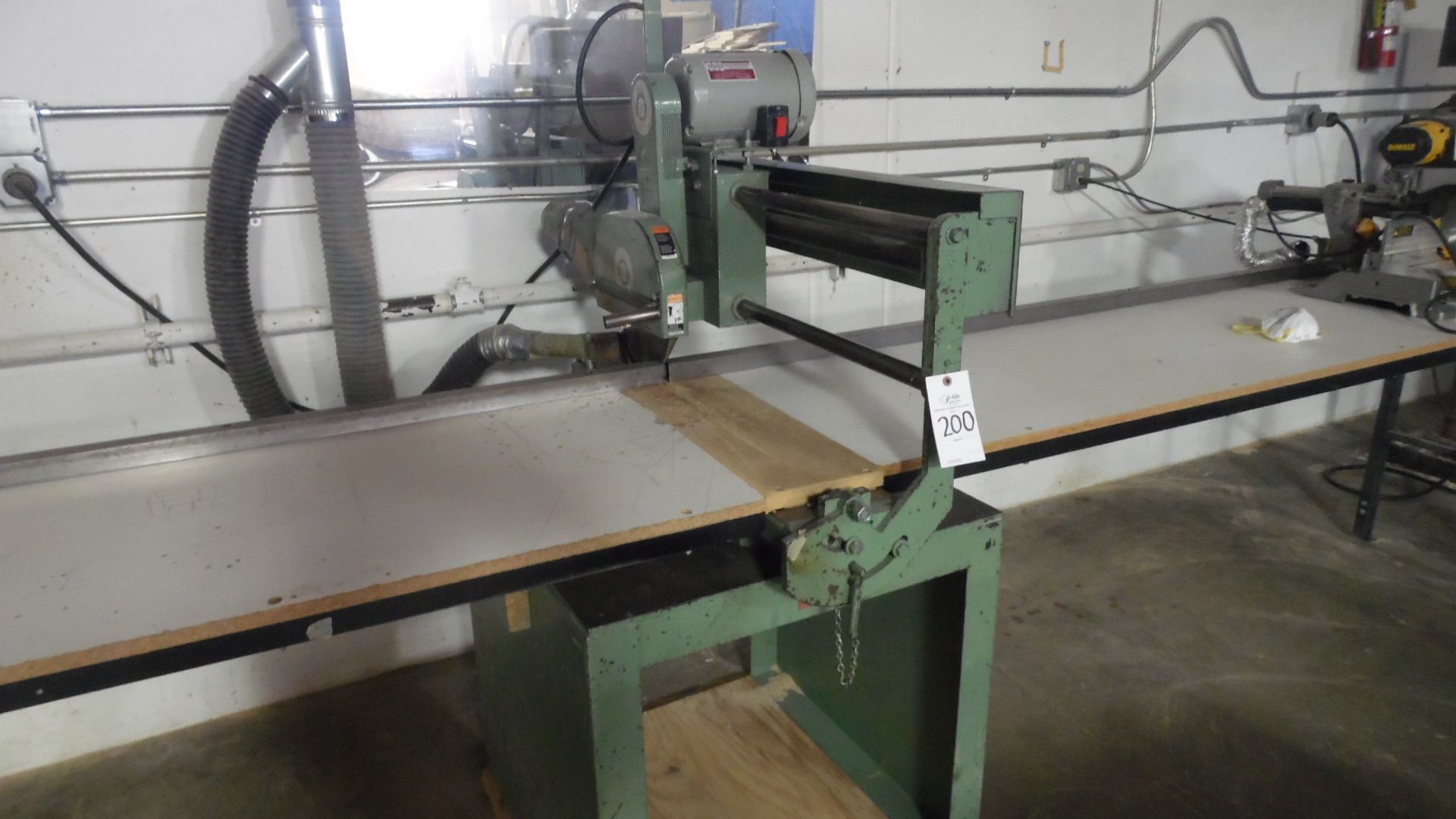 M & M BRIDGE TYPE SLIDING SAW MACHINE