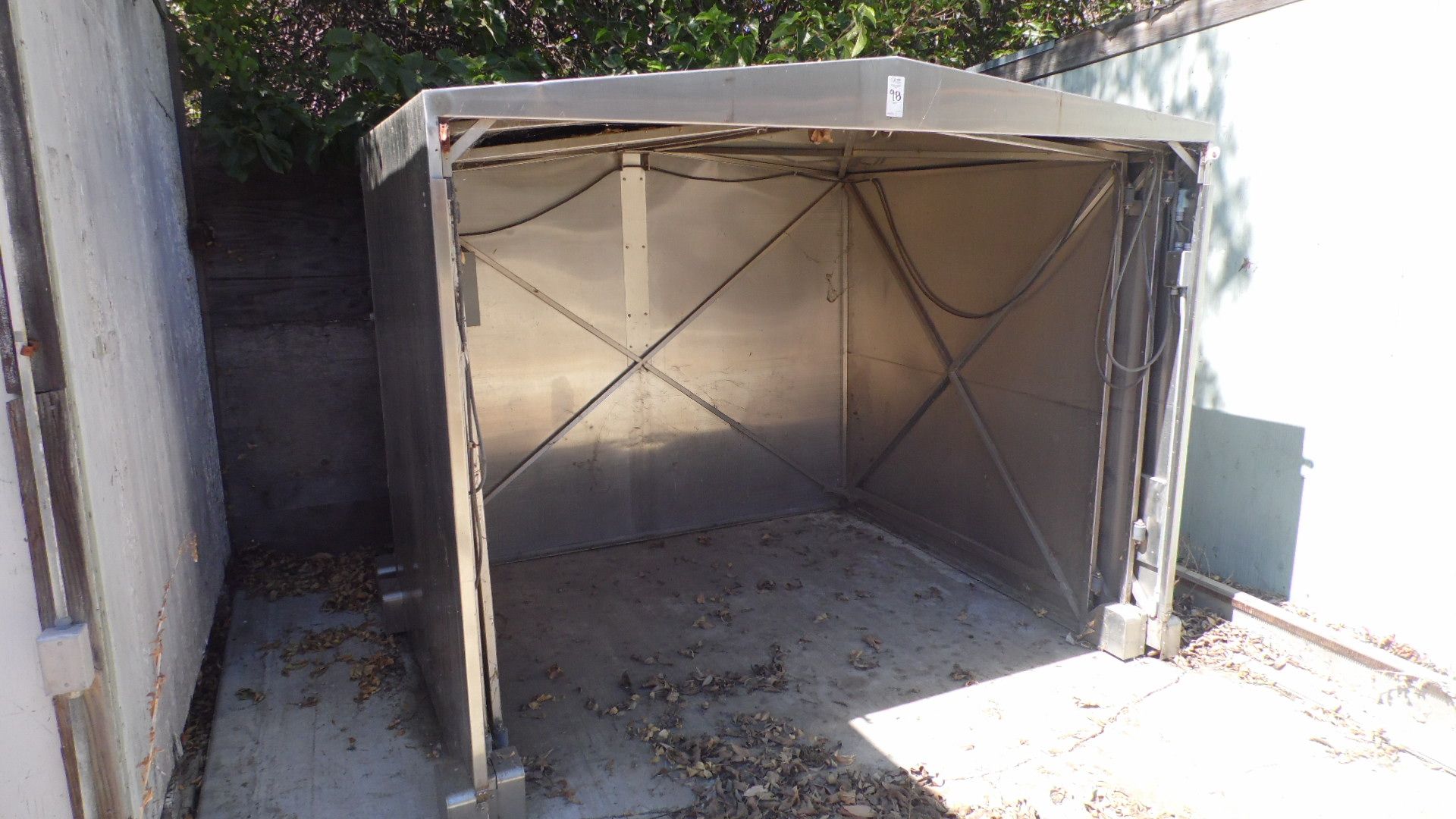 STAINLESS STEEL MOTORIZED SHED