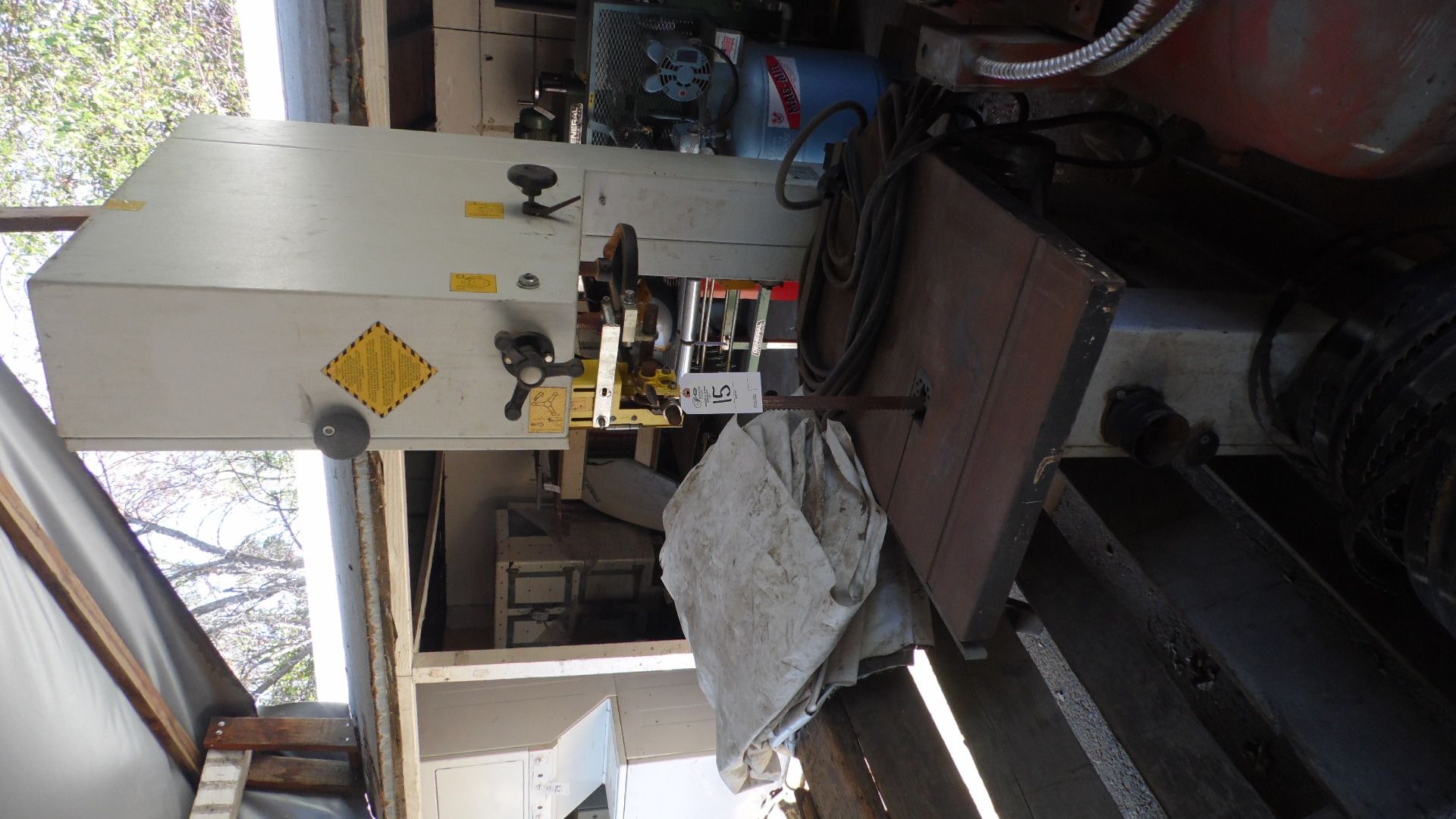 AGAZZANI VERTICAL BAND SAW MODEL 600