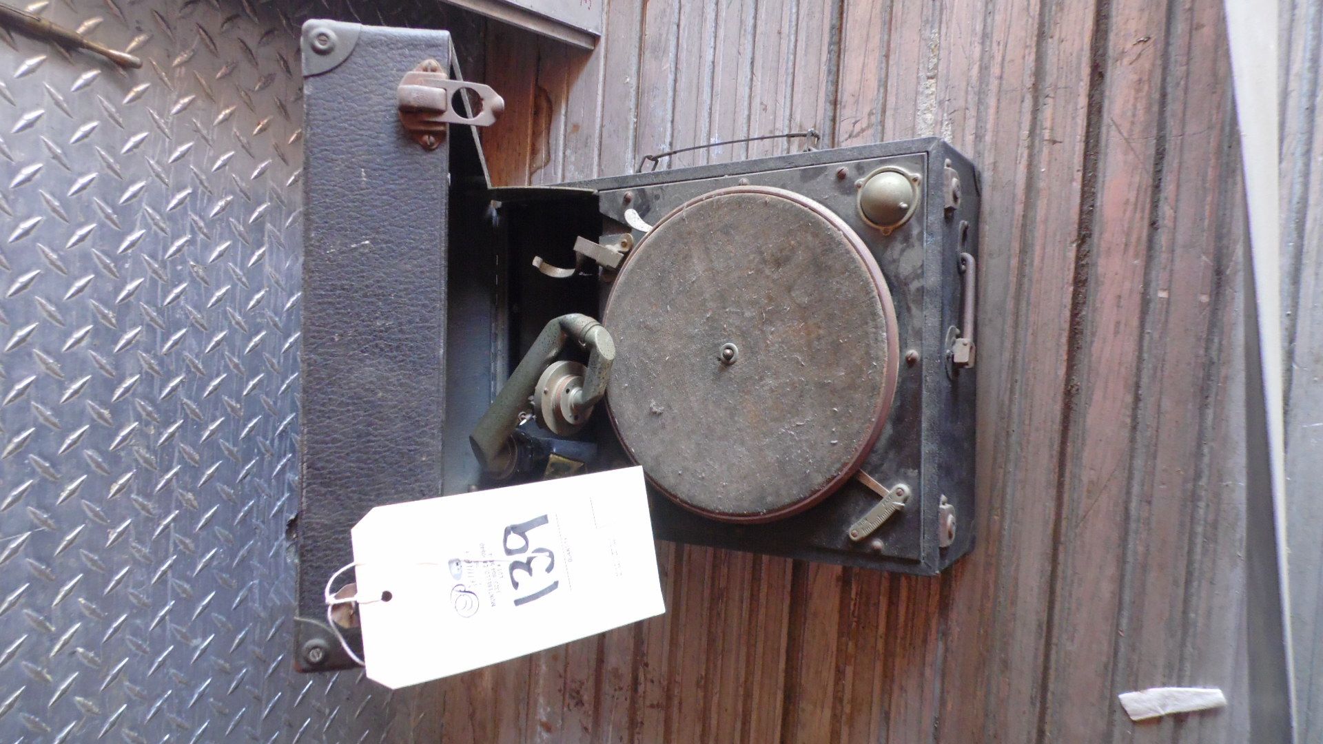 ANTIQUE RECORD PLAYER