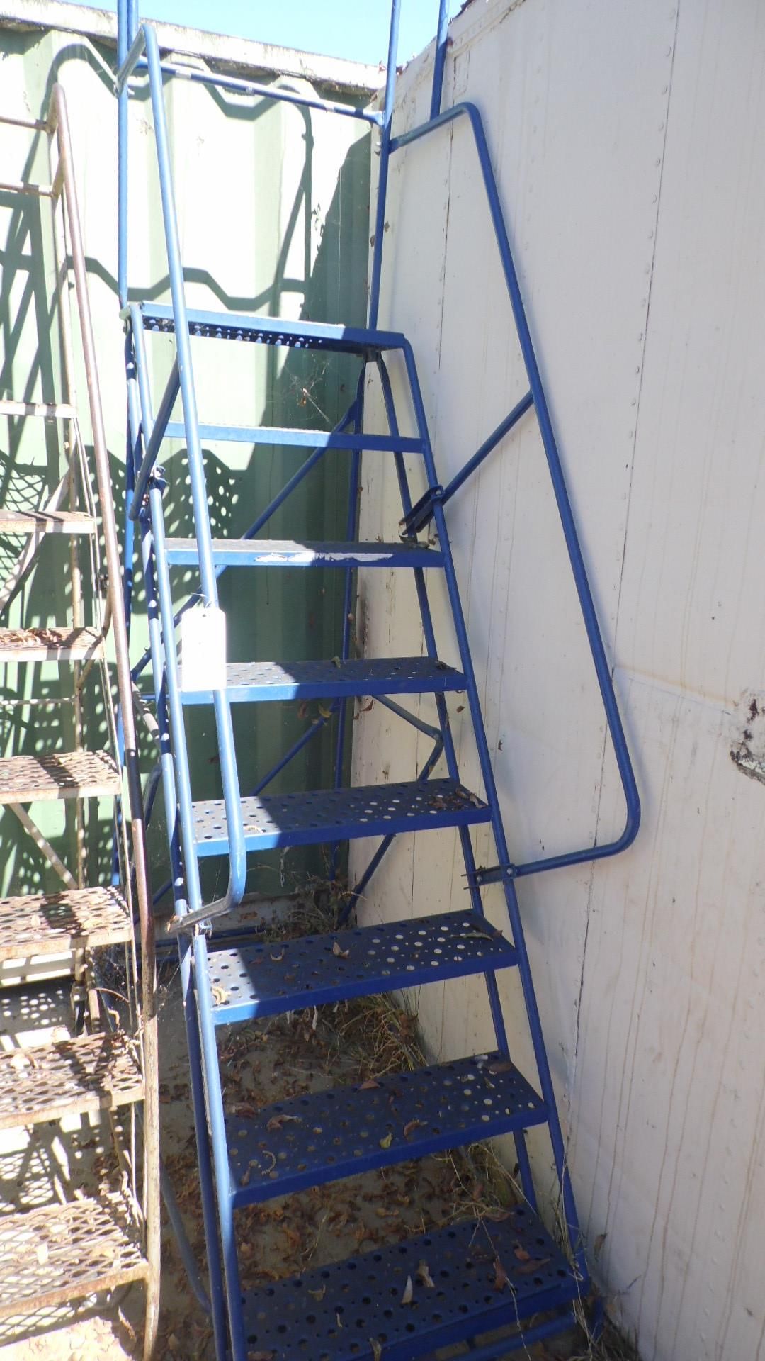 7 STEP ROLLING LADDER