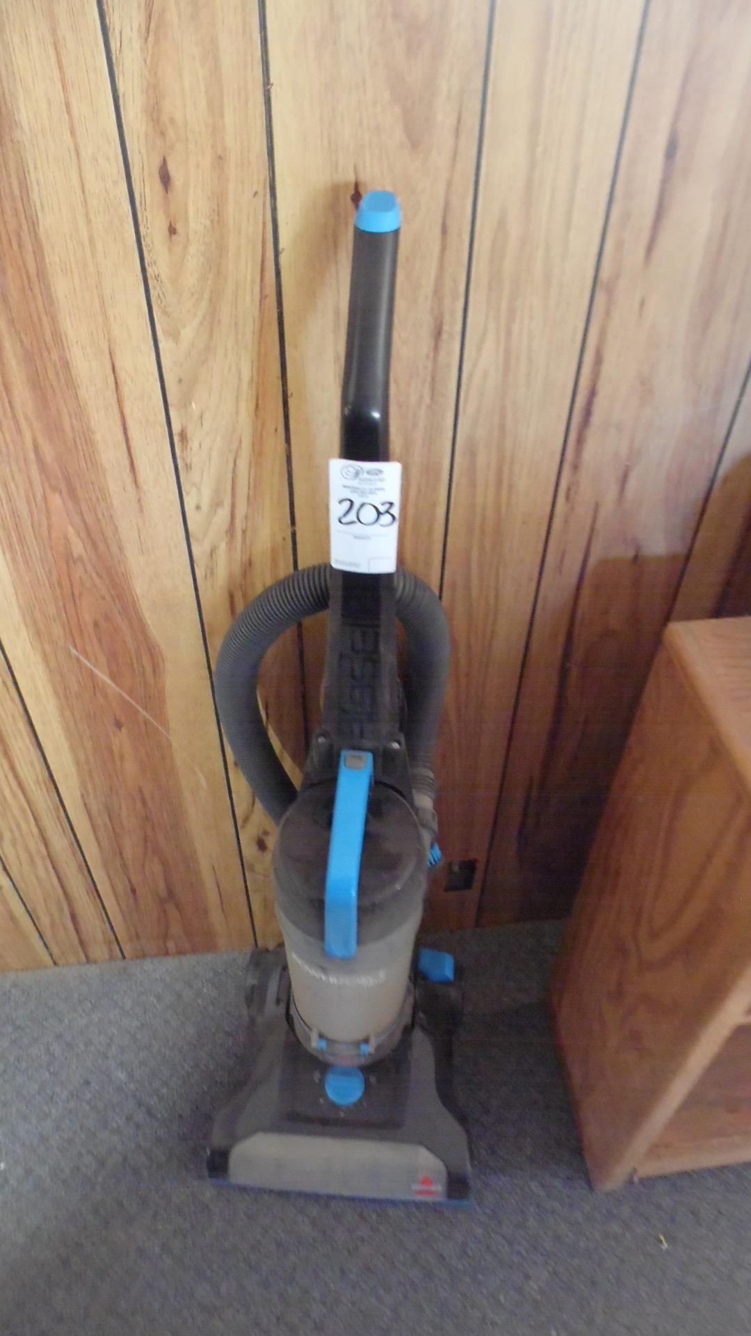 BISSELL VACUUM