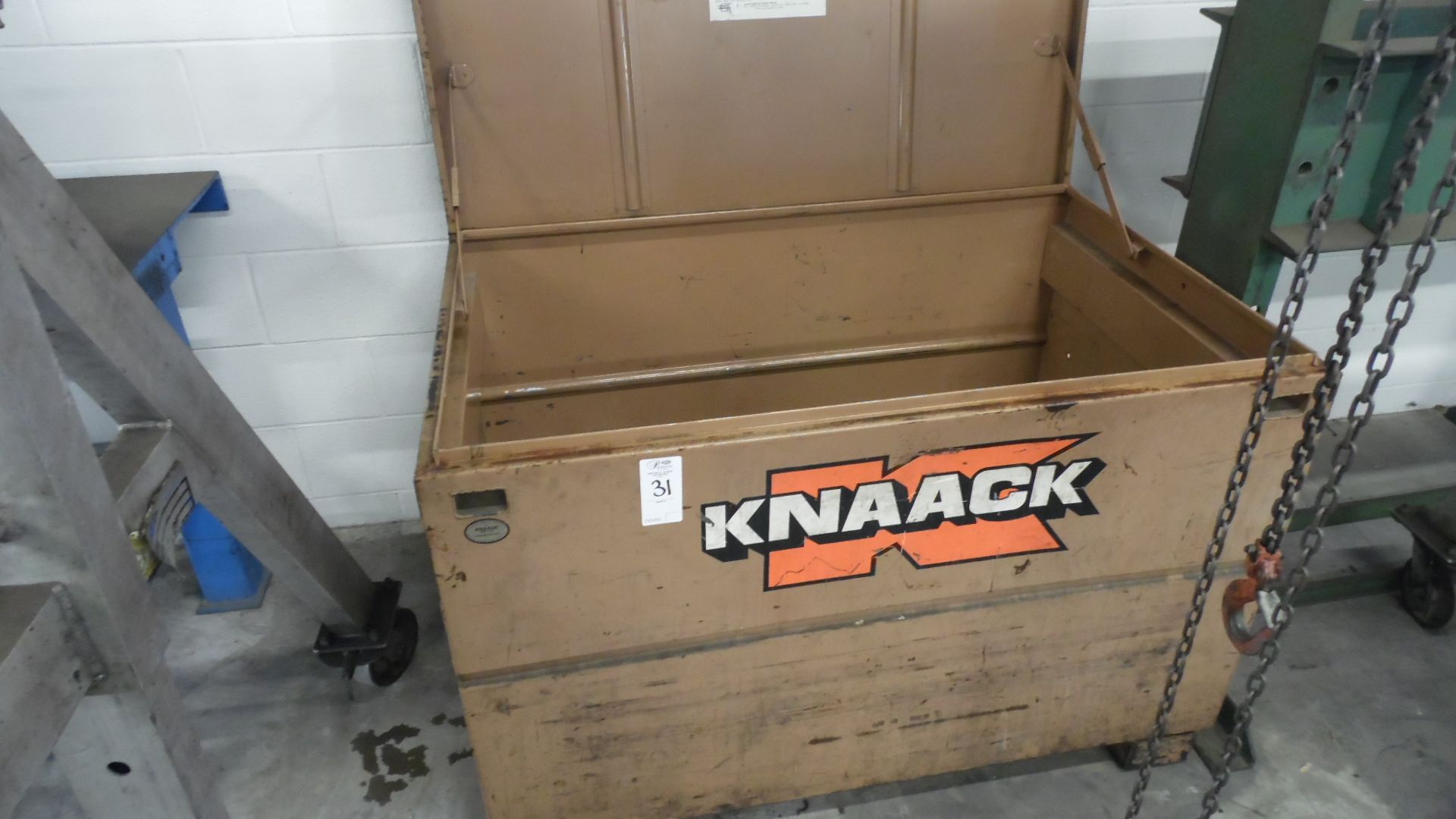 KNNACK BOX w/ CONTENTS