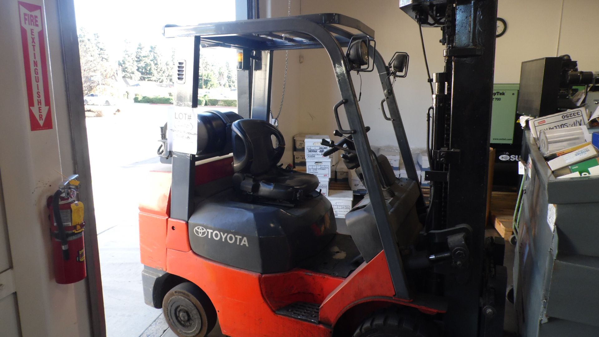 TOYOTA FORKLIFT