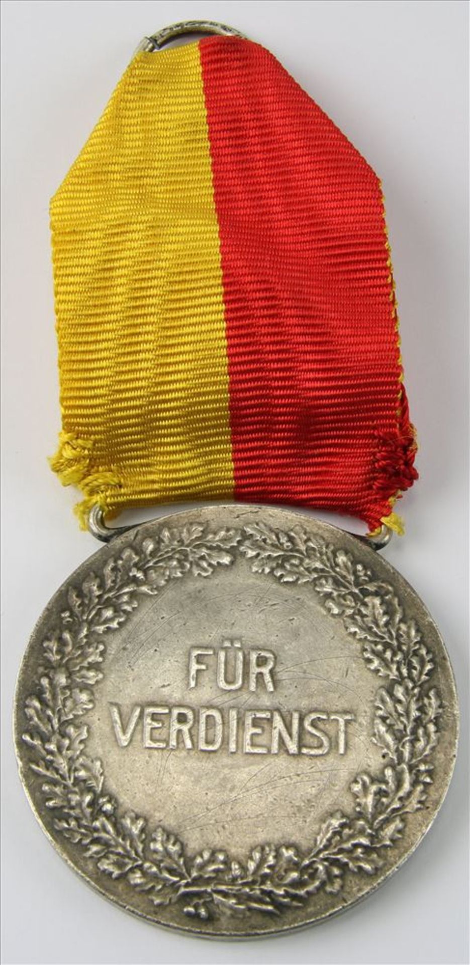 Verdienstmedaille Am Band. Friedrich Großherzog von Baden. Durchmesser ca. 38 mm. - Bild 2 aus 2