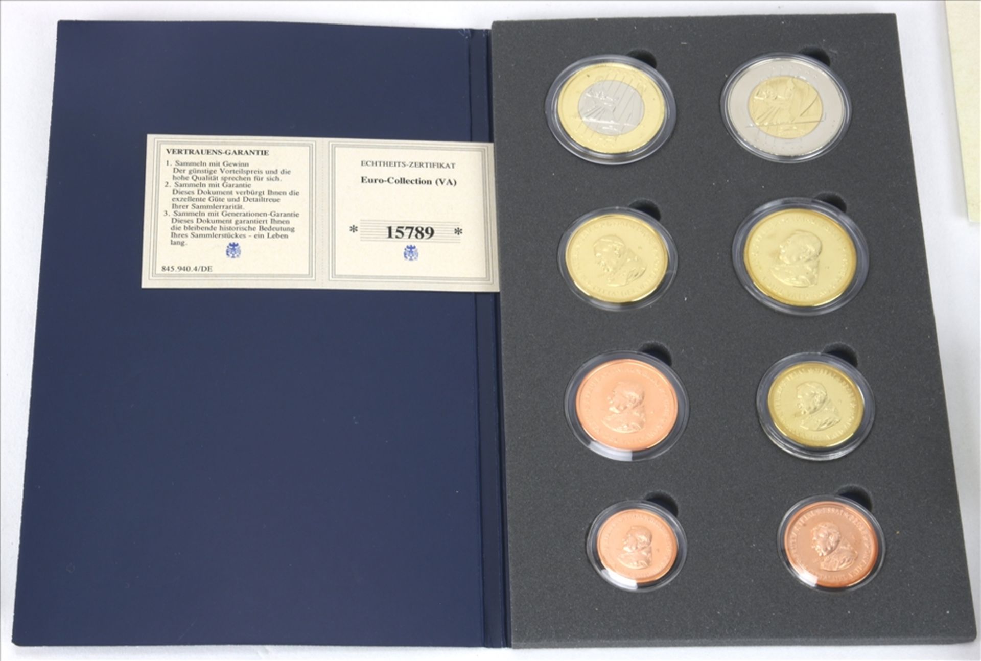 Konvolut Euro Münzen MDM Gedenkmünzen, Euro-Münzensätze, u.a. Vatikan etc. Teils OVP. Zum - Bild 2 aus 3