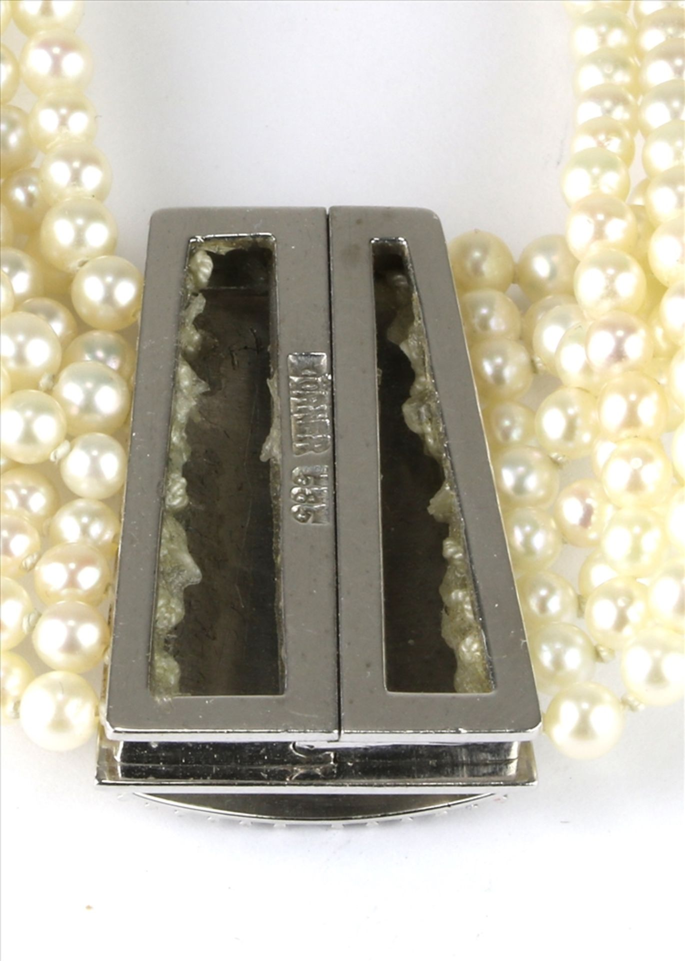 Perlarmband Deutsch 20. Jh. WG 585 und neunreihig gedreht angeordnete Perlen, Durchmesser ca. 3,5 - Bild 2 aus 2