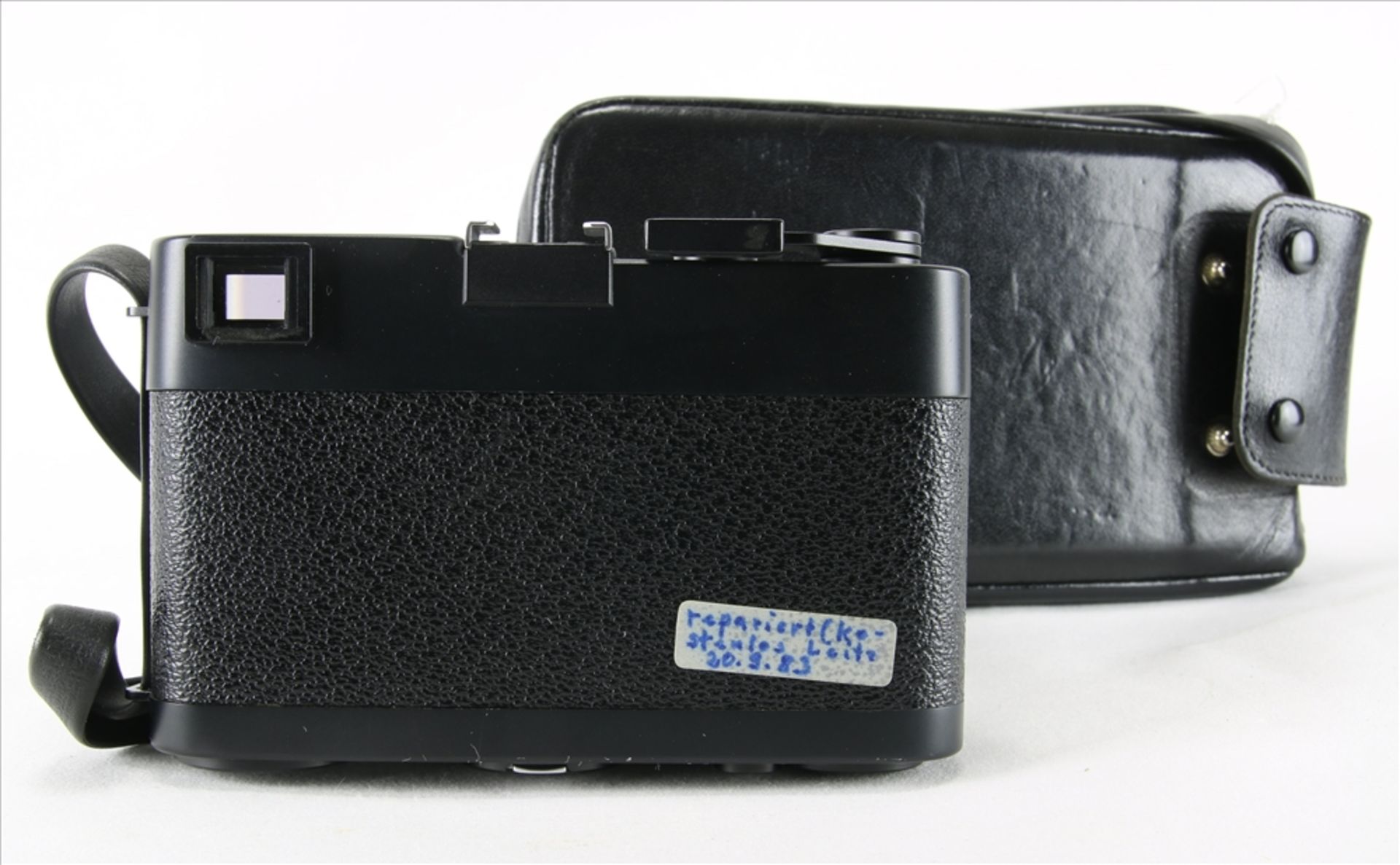 Leica CL Leitz Wetzlar. Mit Summicron f=5 cm 1:2. Nummer 1309831. In Ledertasche. Nicht geprüft. - Bild 4 aus 5