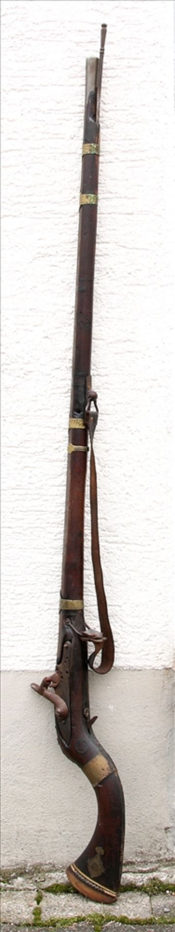 Zwei Steinschlossgewehre Aghanistan um 1900. Länge ca. 149 cm. Nicht geprüft, teils defekt und - Image 3 of 7