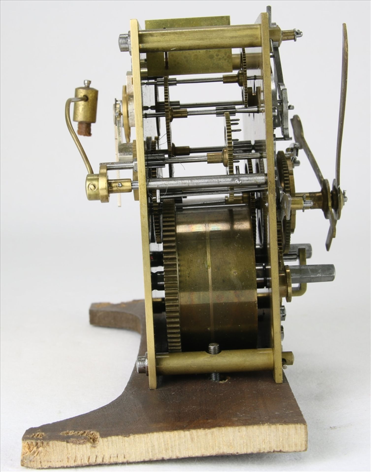 Lenzkircher Uhrwerk Um 1915. Gemarkt und nummeriert 1 Million 887212. Größe ca. 18,5 x 9,5 cm, - Bild 2 aus 4