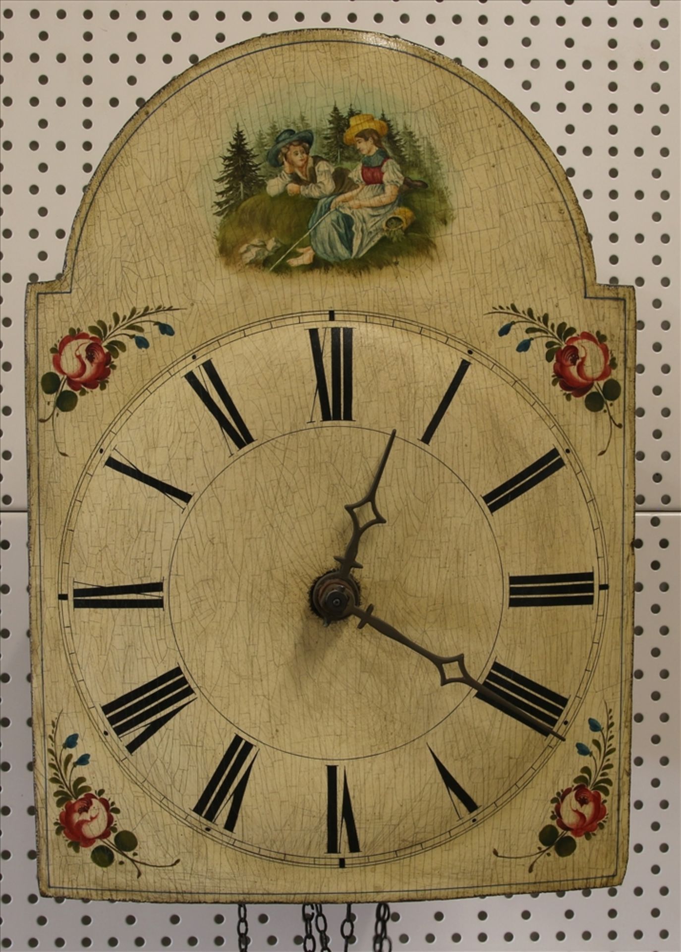 Schwarzwälder Schilderuhr 19. Jh. Floral bemaltes Holzschild und holzgespindeltes Messingräderwerk