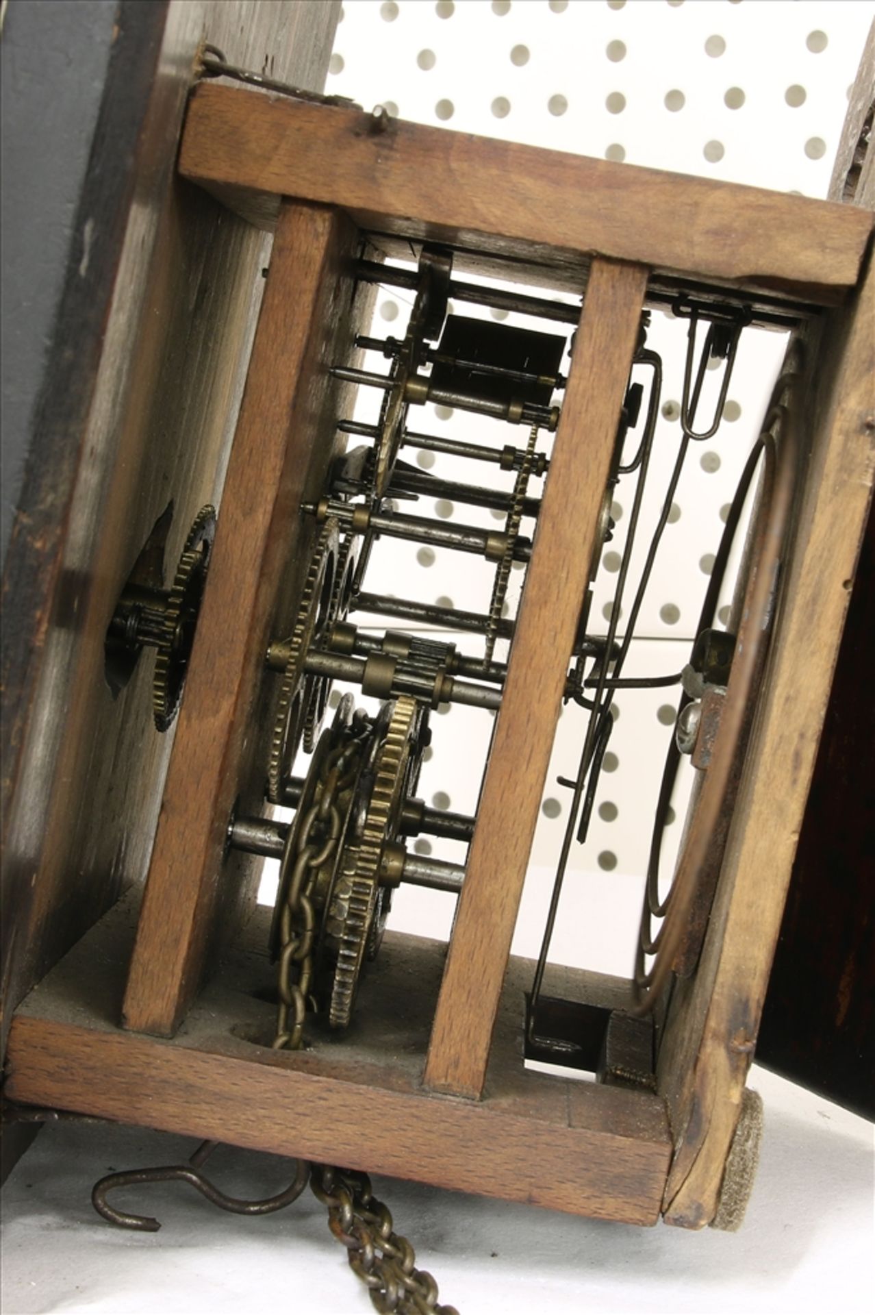 Biedermeier Rahmenuhr 19. Jh. Holzgehäuse mit Glasrahmen und geprägtes Messingschild mit - Bild 2 aus 7
