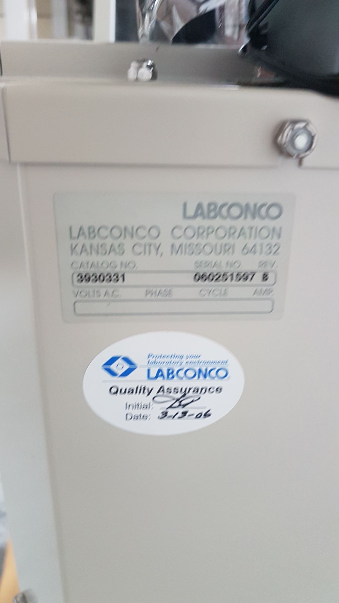 Labconco Xpert Balance Enclosure with Filtermate HEPA unit, 35" W x 30" H x 24" D. - Image 10 of 19