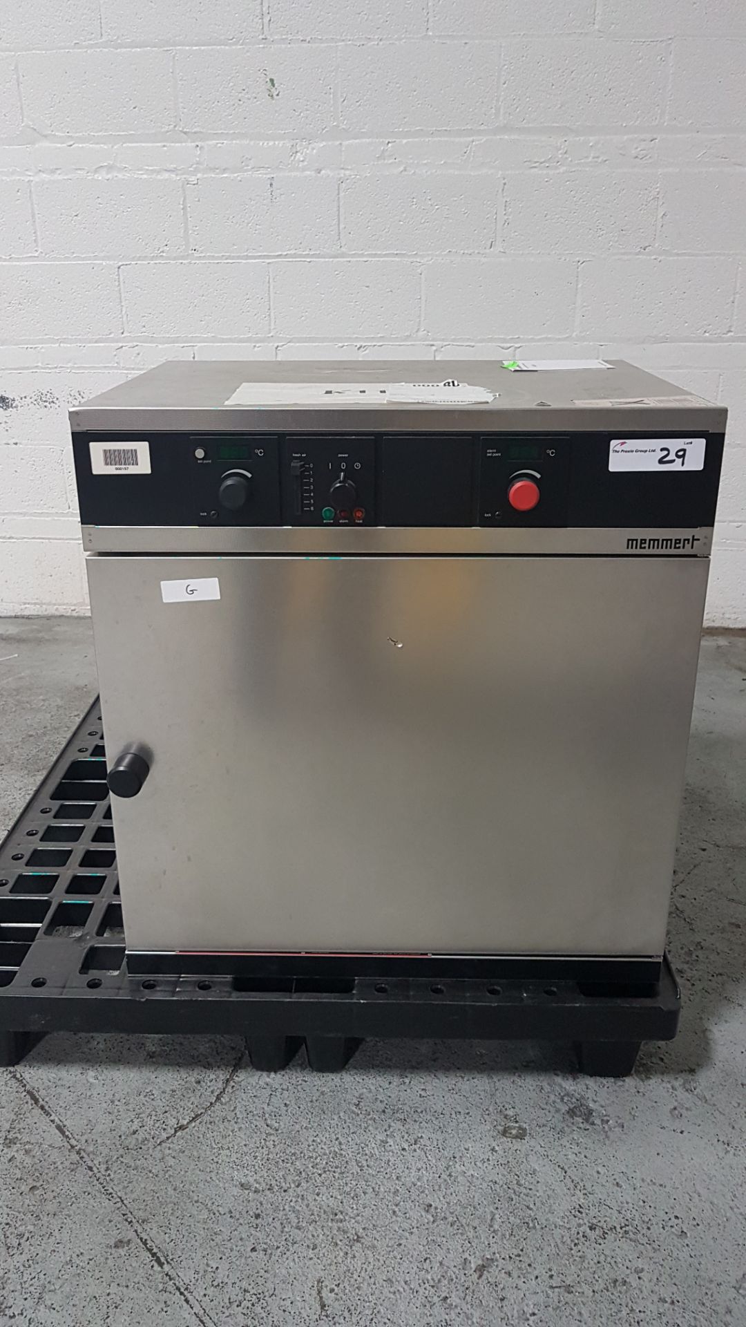 Memmert oven, model 500, 22" W x 16" D x 19" H chamber, 230 volt.