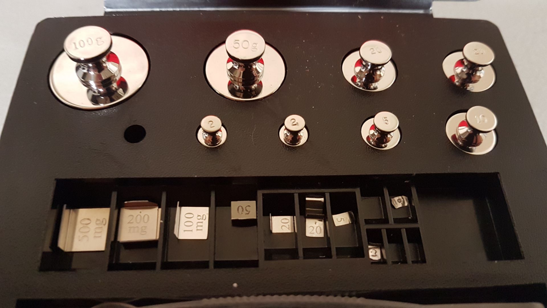 Troemer laboratory balance calibration weight set, 2 mg-100 g weights. Stainless Steel - Image 5 of 8
