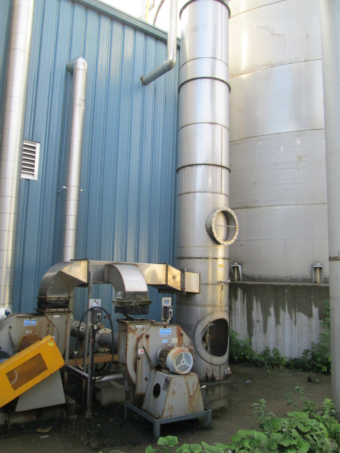 C02 Scrubber with Blowers and Stainless Steel Column and Exhaust Stack - Image 19 of 22