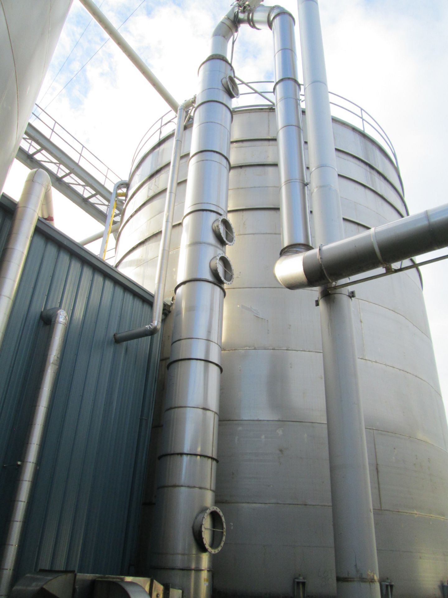 C02 Scrubber with Blowers and Stainless Steel Column and Exhaust Stack - Image 17 of 22