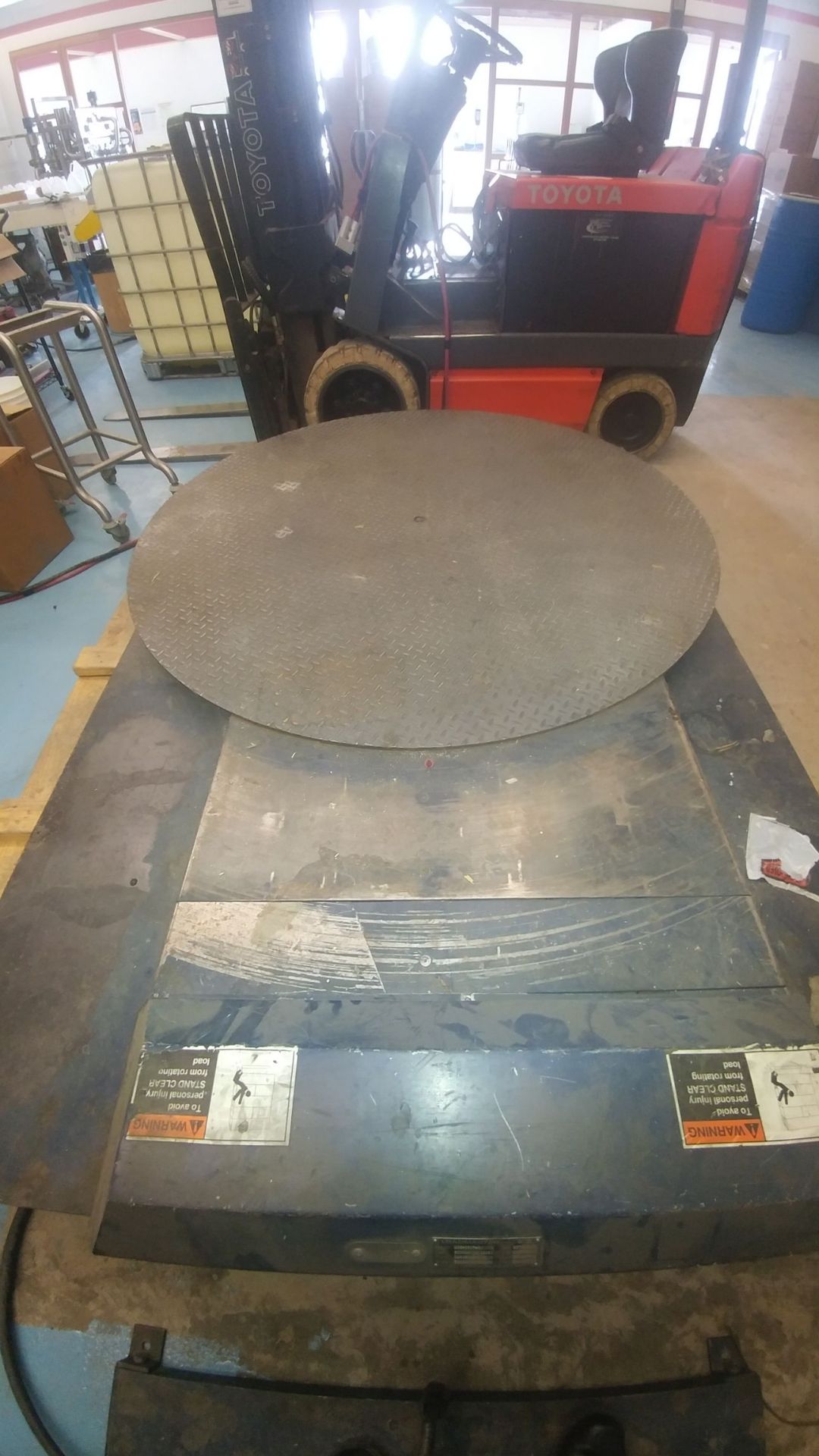 Lantech Q-300 pallet wrapper / Stretch wrapper with scale ***See Auctioneers Note*** - Image 9 of 11