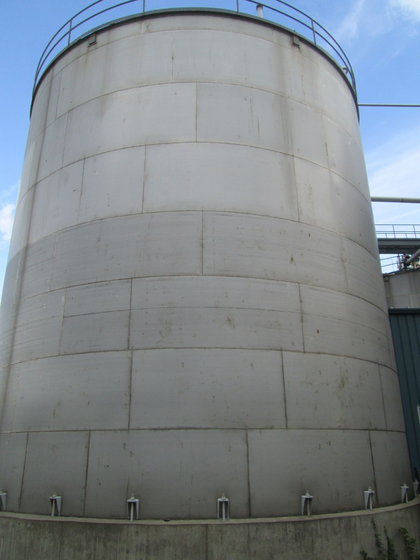 360,000 Gallon Stainless Steel Tank with Chemineer Agitator. - Image 4 of 14