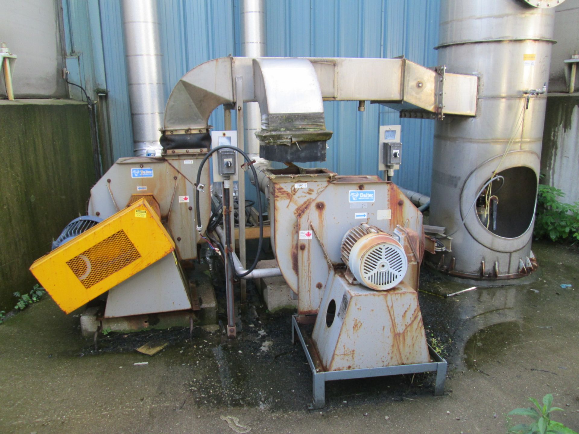 C02 Scrubber with Blowers and Stainless Steel Column and Exhaust Stack