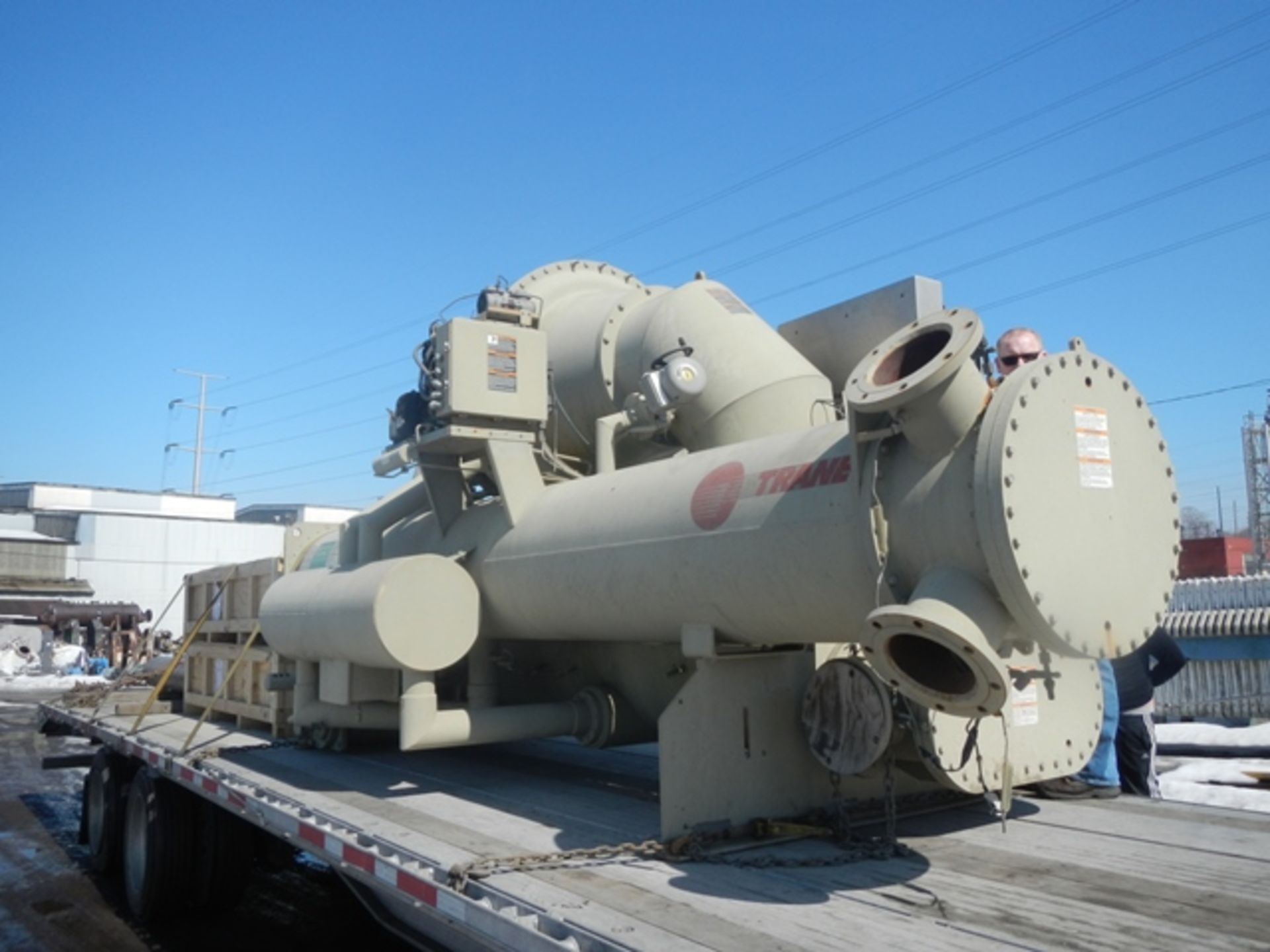 300 TON TRANE CHILLER, WATER COOLED - Image 2 of 10