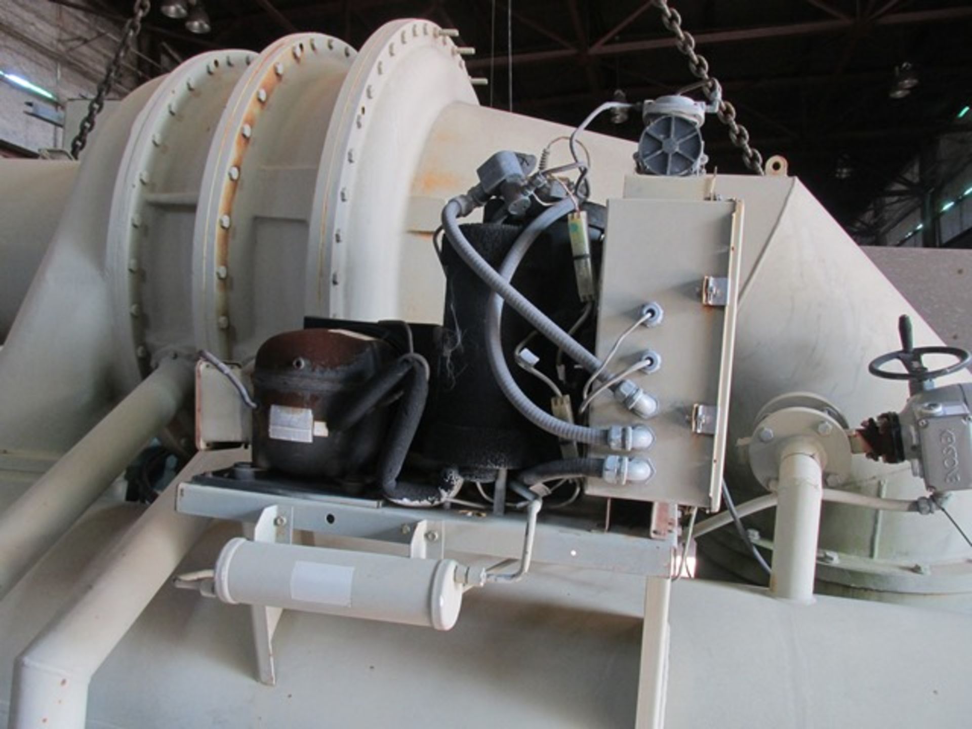 300 TON TRANE CHILLER, WATER COOLED - Image 9 of 10