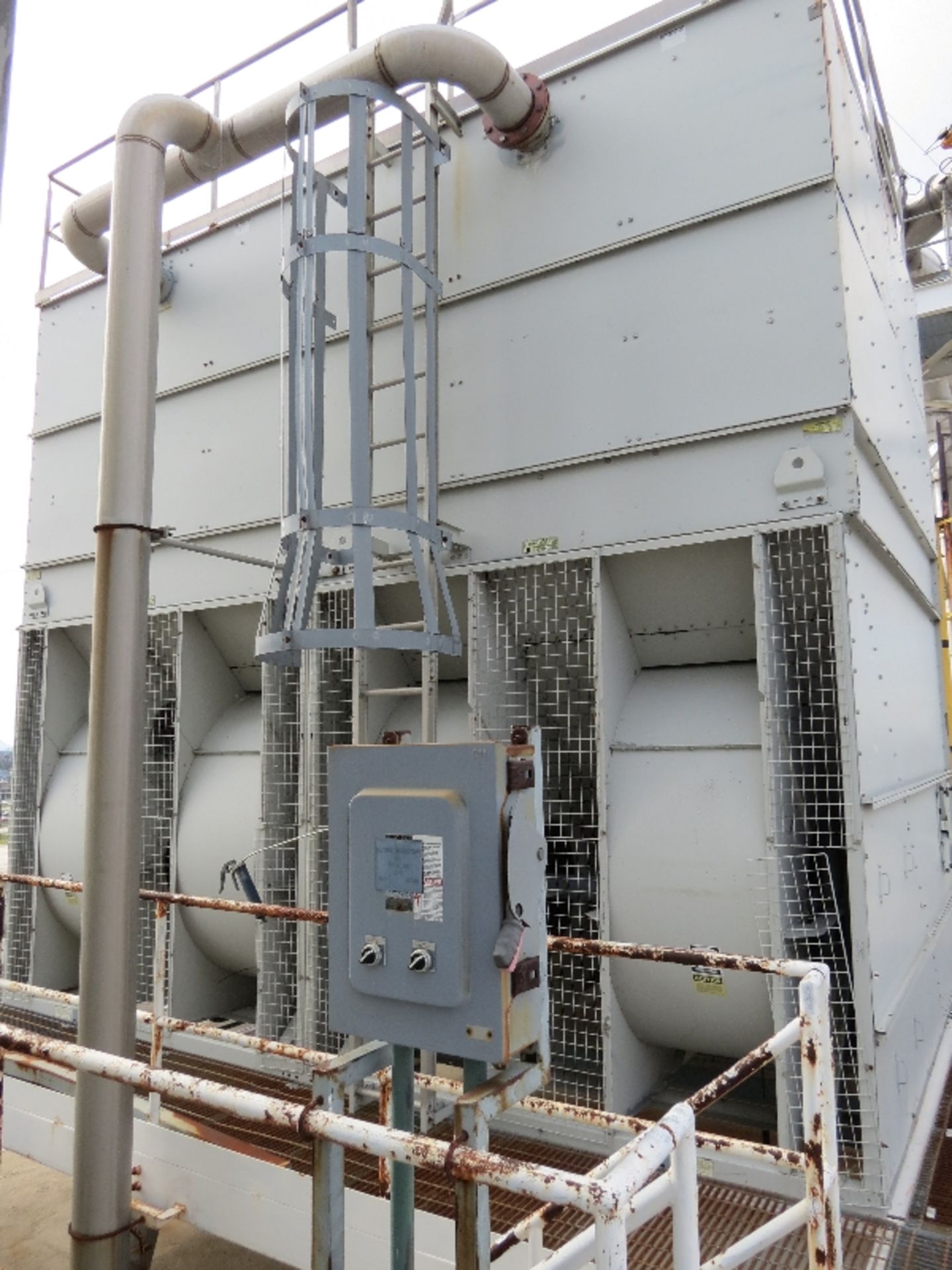 Baltimore Air Coil Cooling Tower, Model VT1-600-PPCX, Serial Number 96800170 Belt #B142 Nominal