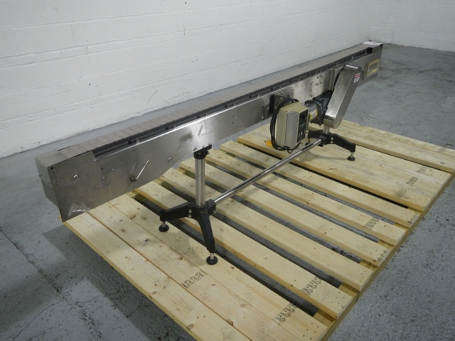 3" wide x 100" long slat conveyor, on stand with .25 hp, dc motor with controller. - Image 6 of 9