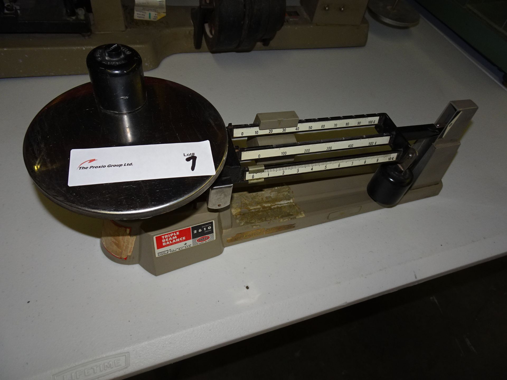Ohaus Model 2610 grams Triple Beam Balance Scale (gram) with (2) 1Kilo Standards - Image 2 of 2